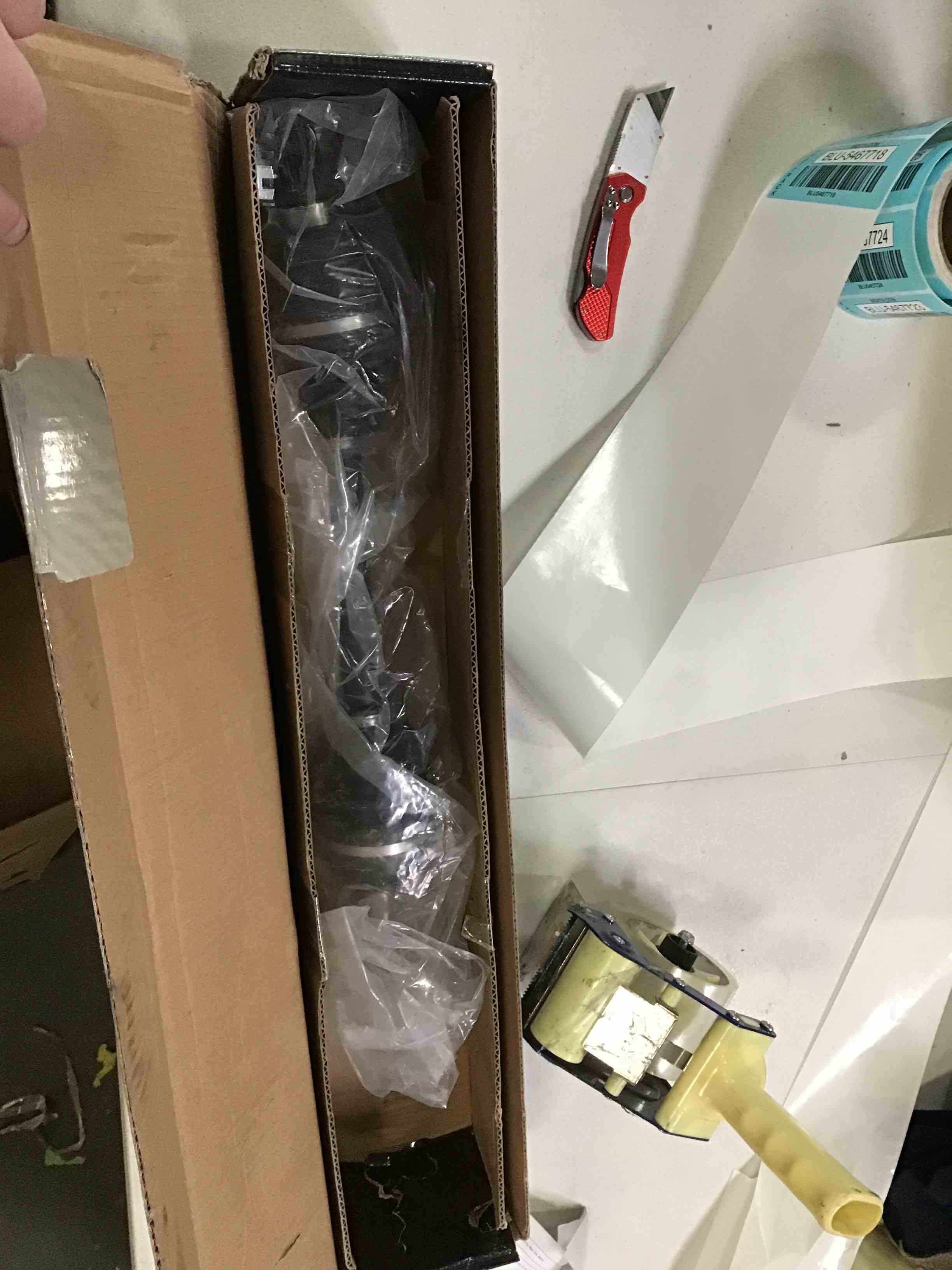 https://s3.amazonaws.com/lotting-images-prod/bidfta/BLU5467718_1699287545155.jpeg