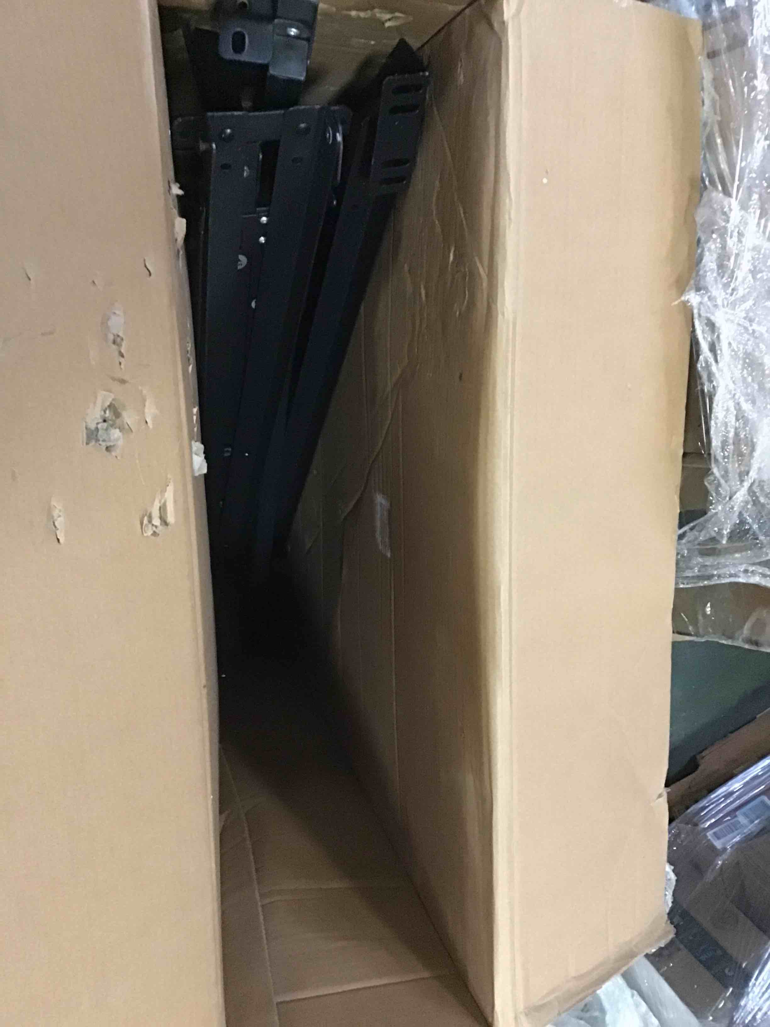 https://s3.amazonaws.com/lotting-images-prod/bidfta/BLU5467778_1699299080420.jpeg
