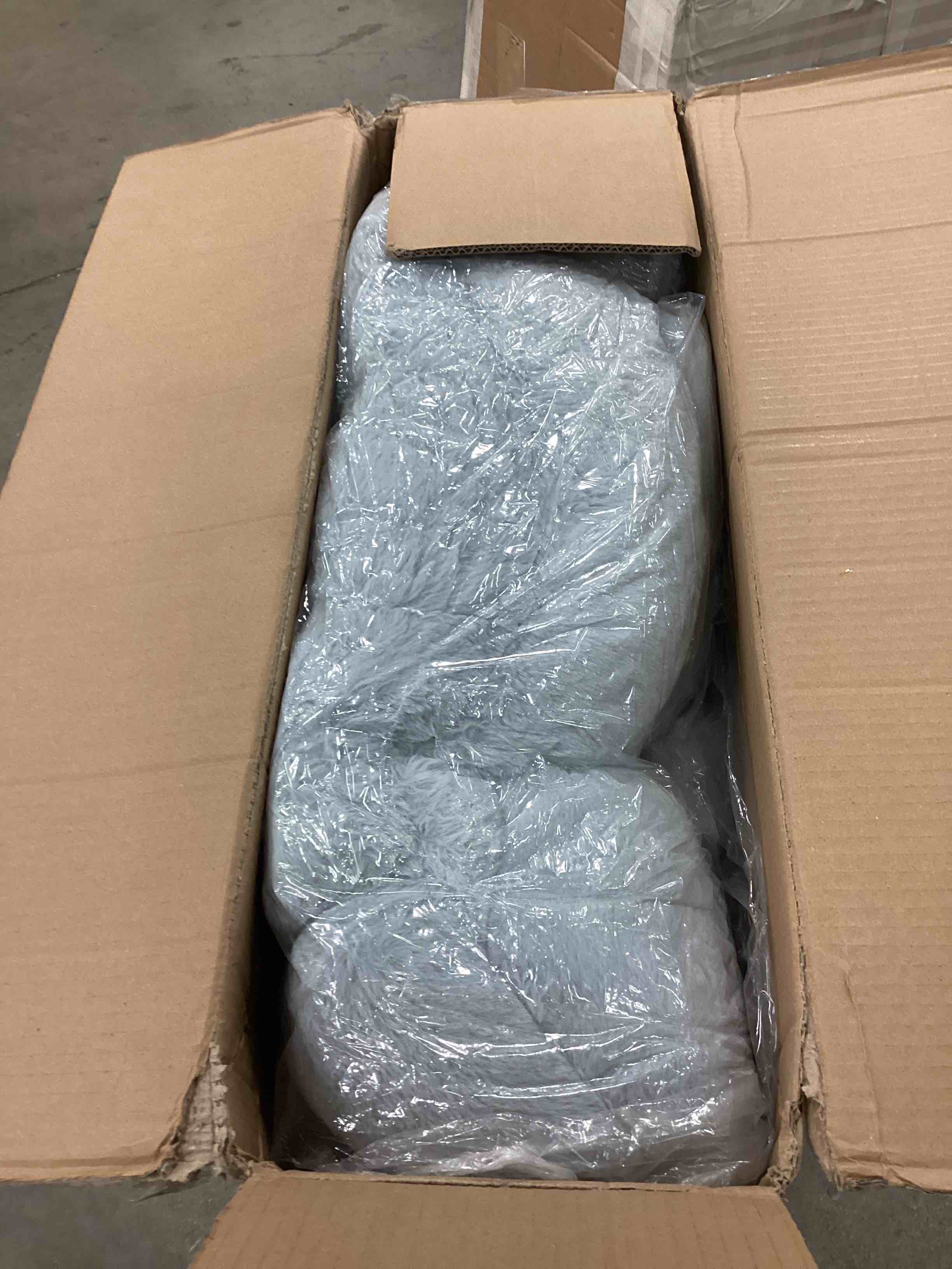 https://s3.amazonaws.com/lotting-images-prod/bidfta/BLU5472793_1700580356710.jpeg