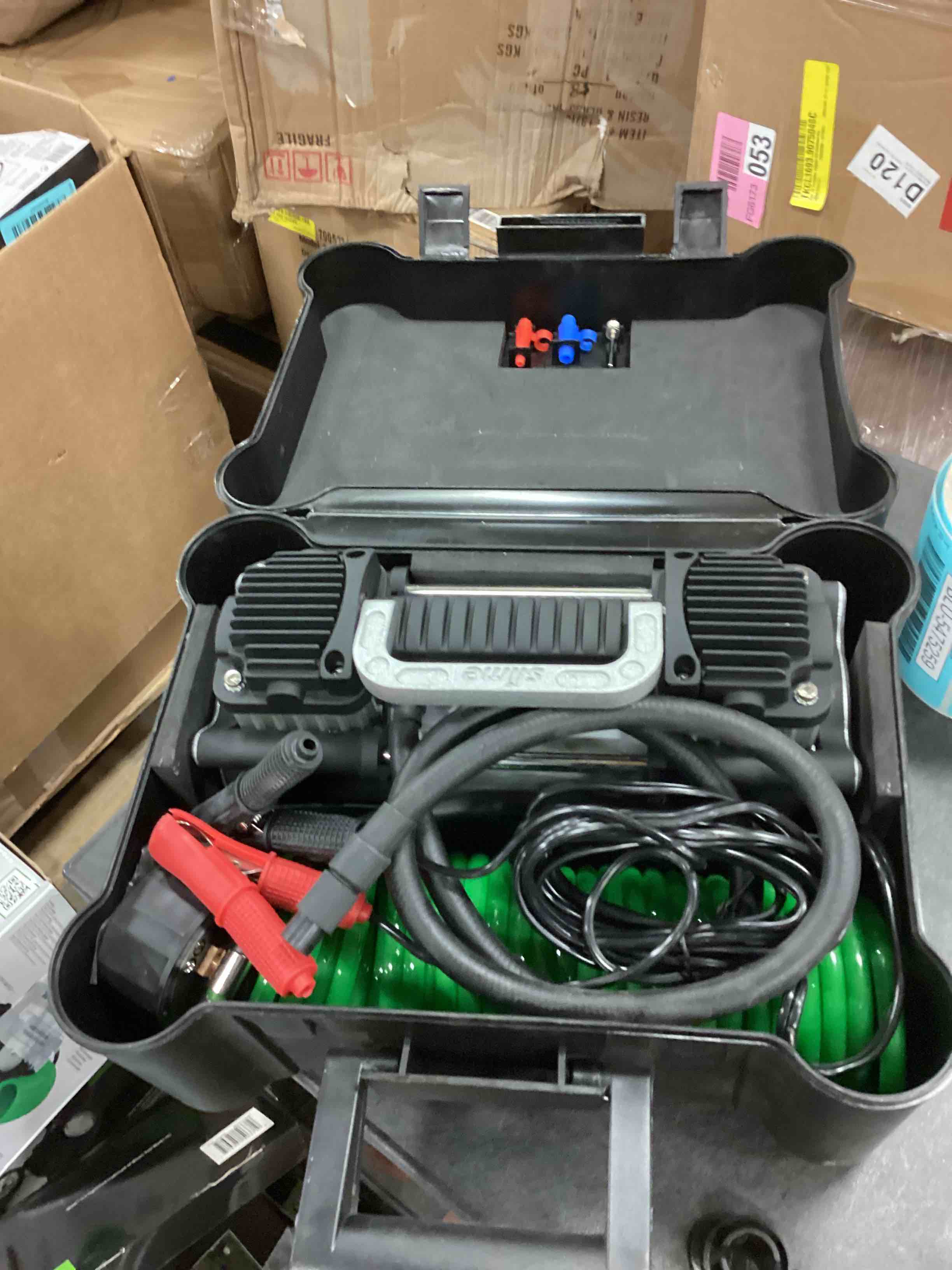 https://s3.amazonaws.com/lotting-images-prod/bidfta/BLU5475258_1703883094298.jpeg
