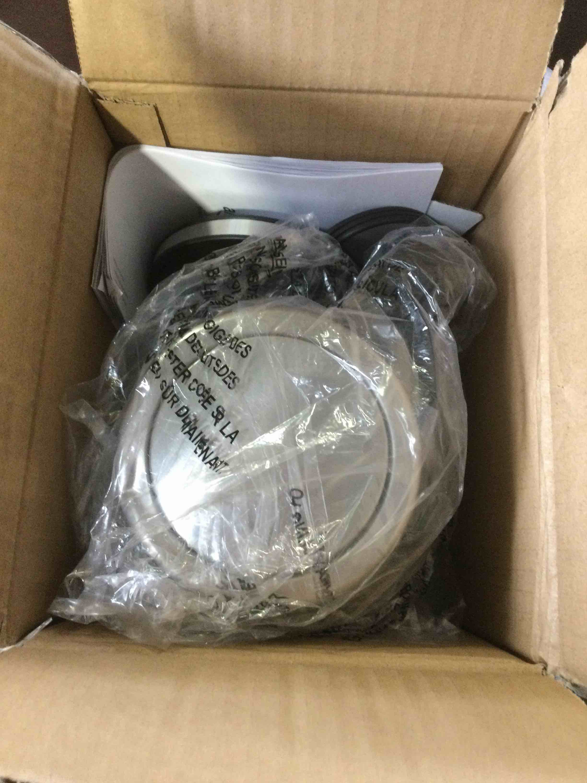 https://s3.amazonaws.com/lotting-images-prod/bidfta/BLU5481056_1701189567624.jpeg
