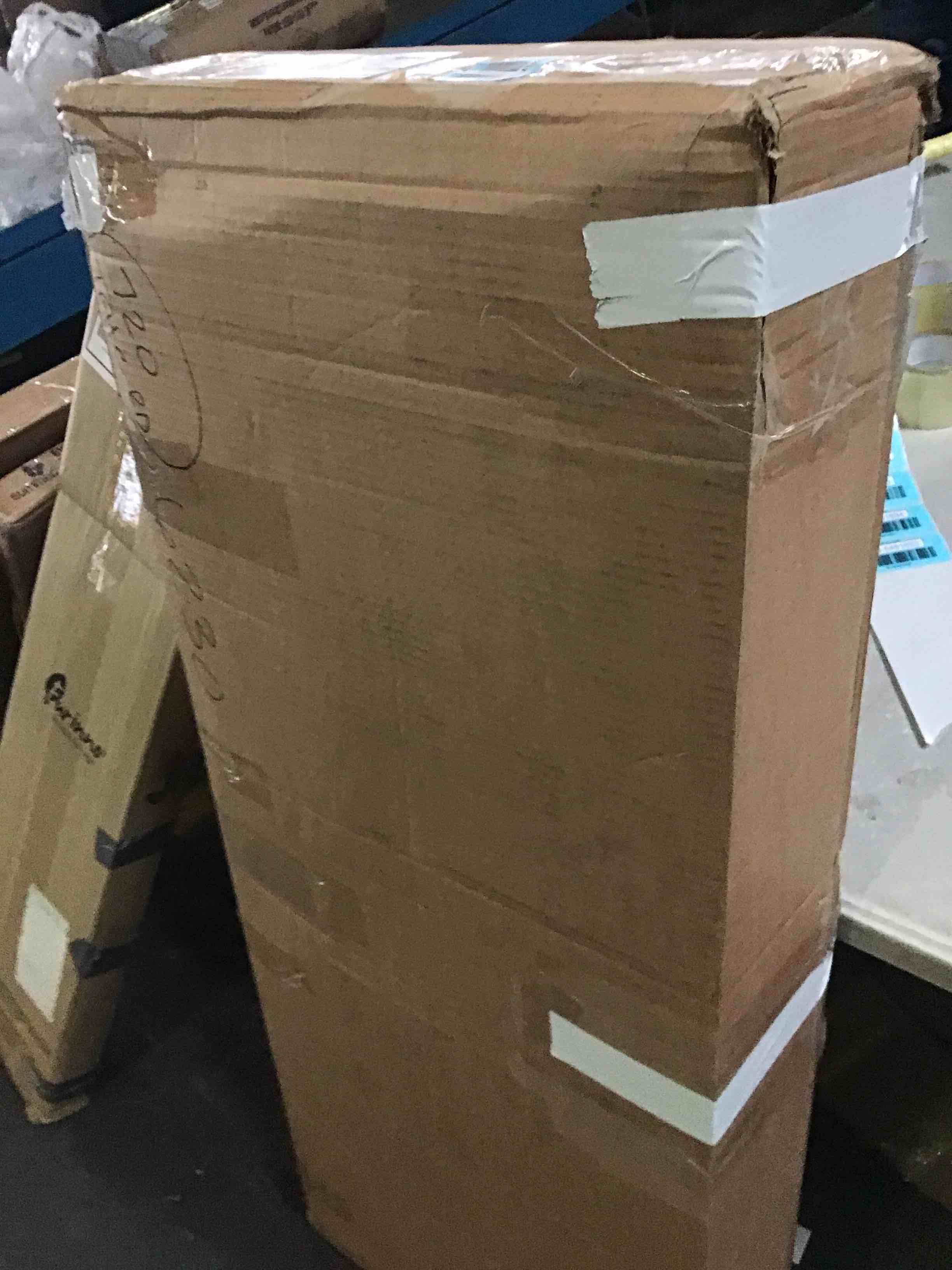 https://s3.amazonaws.com/lotting-images-prod/bidfta/BLU5481693_1700497465342.jpeg
