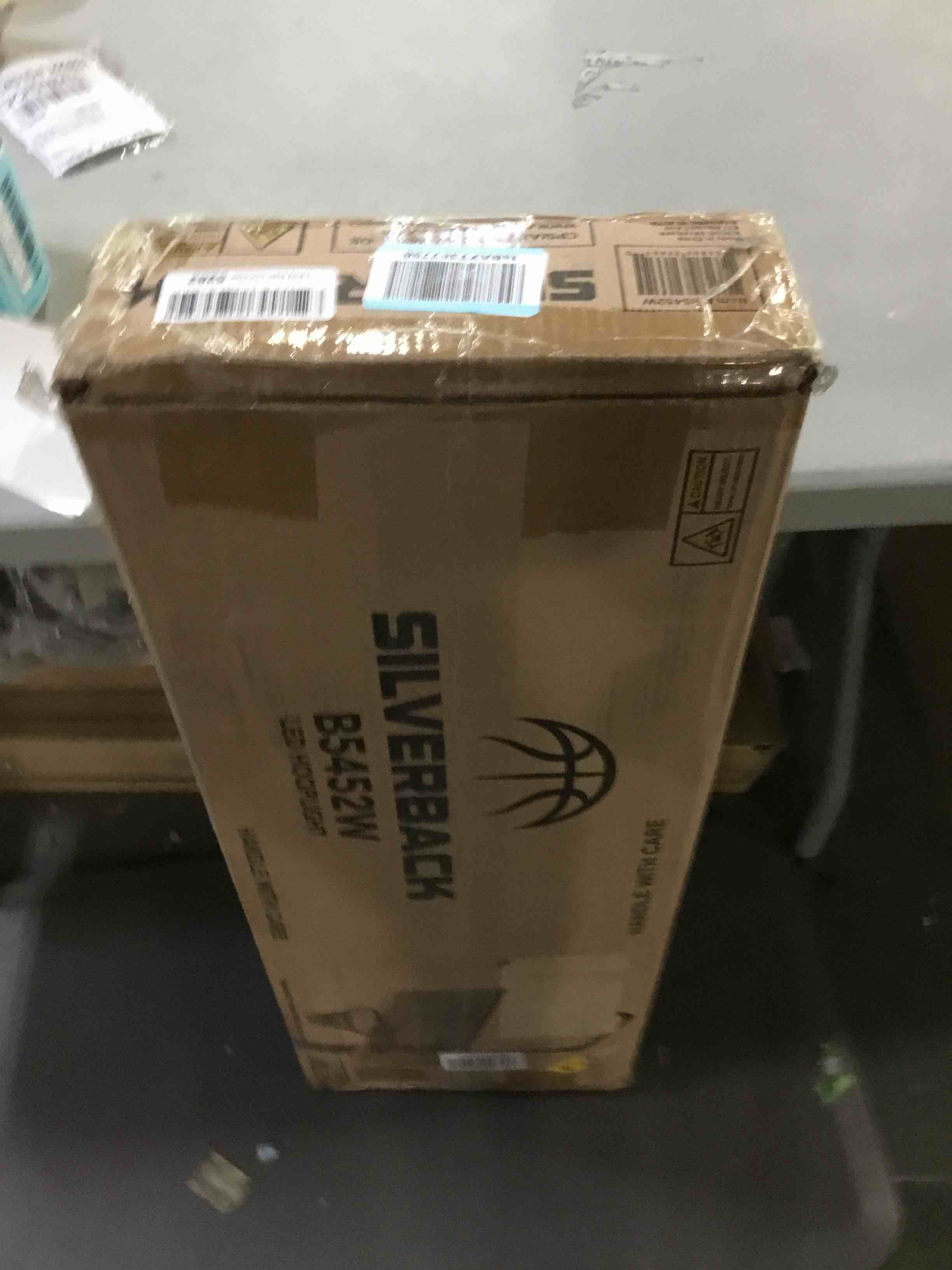 https://s3.amazonaws.com/lotting-images-prod/bidfta/BLU5481728_1700573042402.jpeg