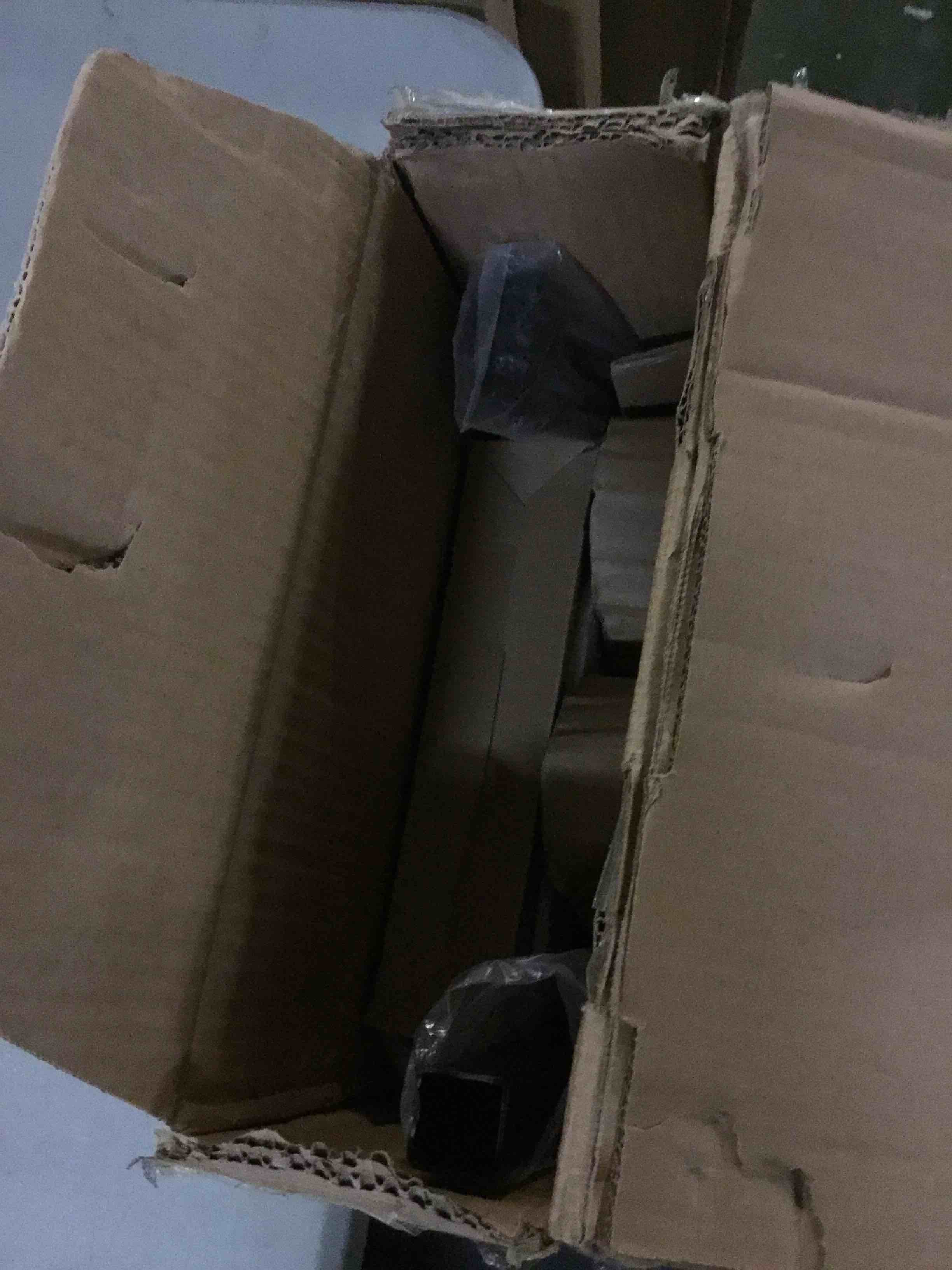 https://s3.amazonaws.com/lotting-images-prod/bidfta/BLU5481728_1700573100112.jpeg