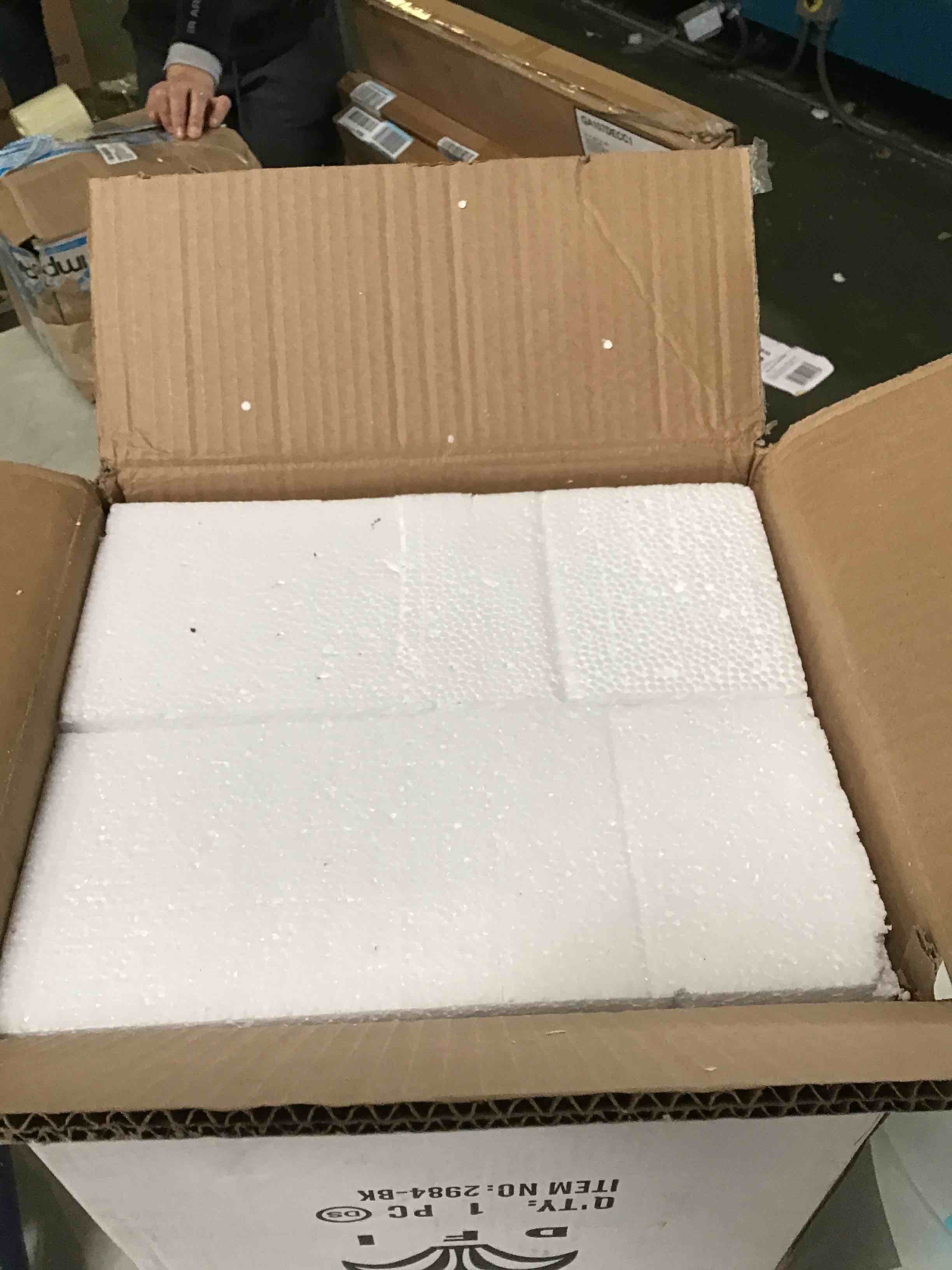 https://s3.amazonaws.com/lotting-images-prod/bidfta/BLU5482069_1700680439757.jpeg