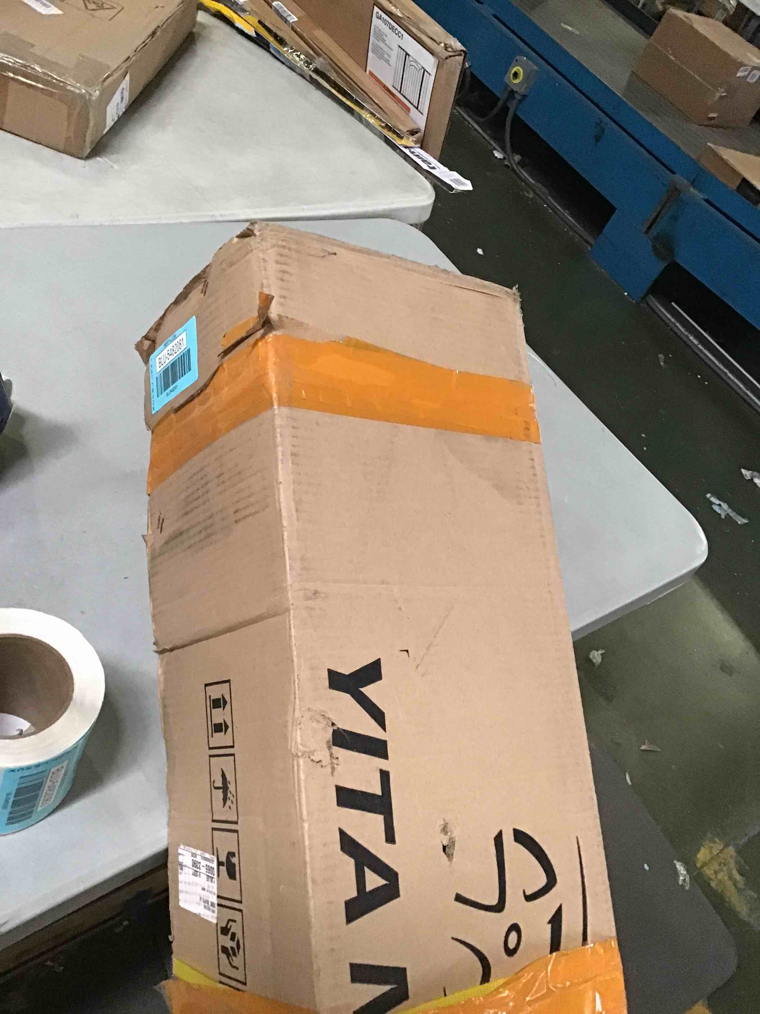 https://s3.amazonaws.com/lotting-images-prod/bidfta/BLU5482081_1700682095697.jpeg