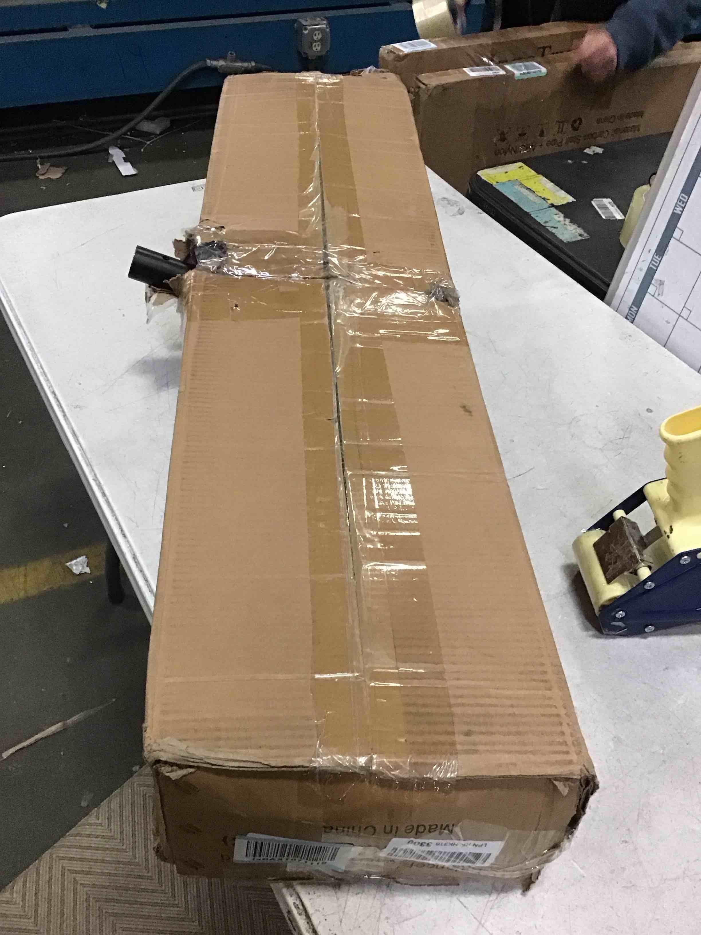 https://s3.amazonaws.com/lotting-images-prod/bidfta/BLU5482236_1701109014069.jpeg