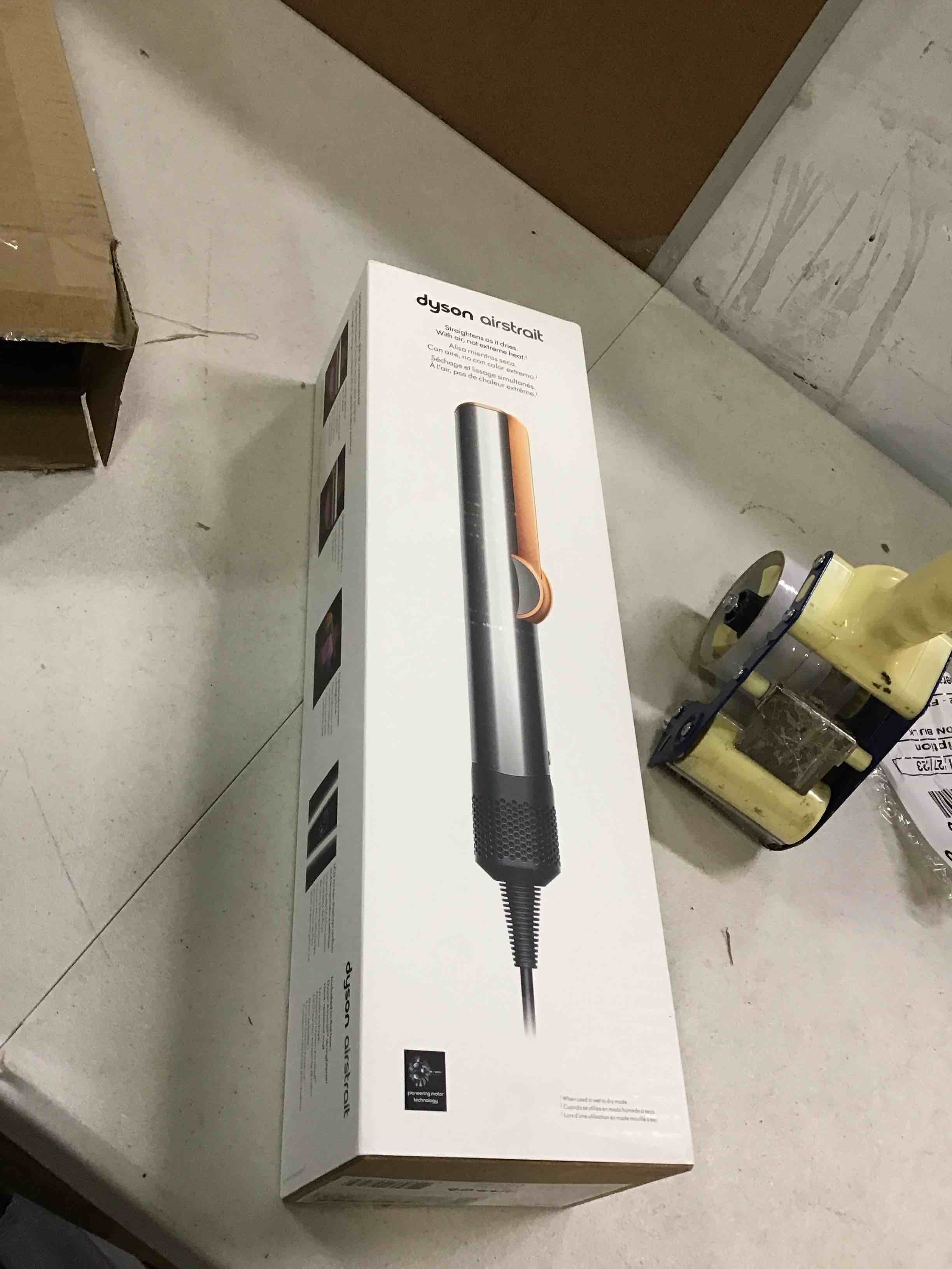 https://s3.amazonaws.com/lotting-images-prod/bidfta/BLU5482372_1701183441304.jpeg