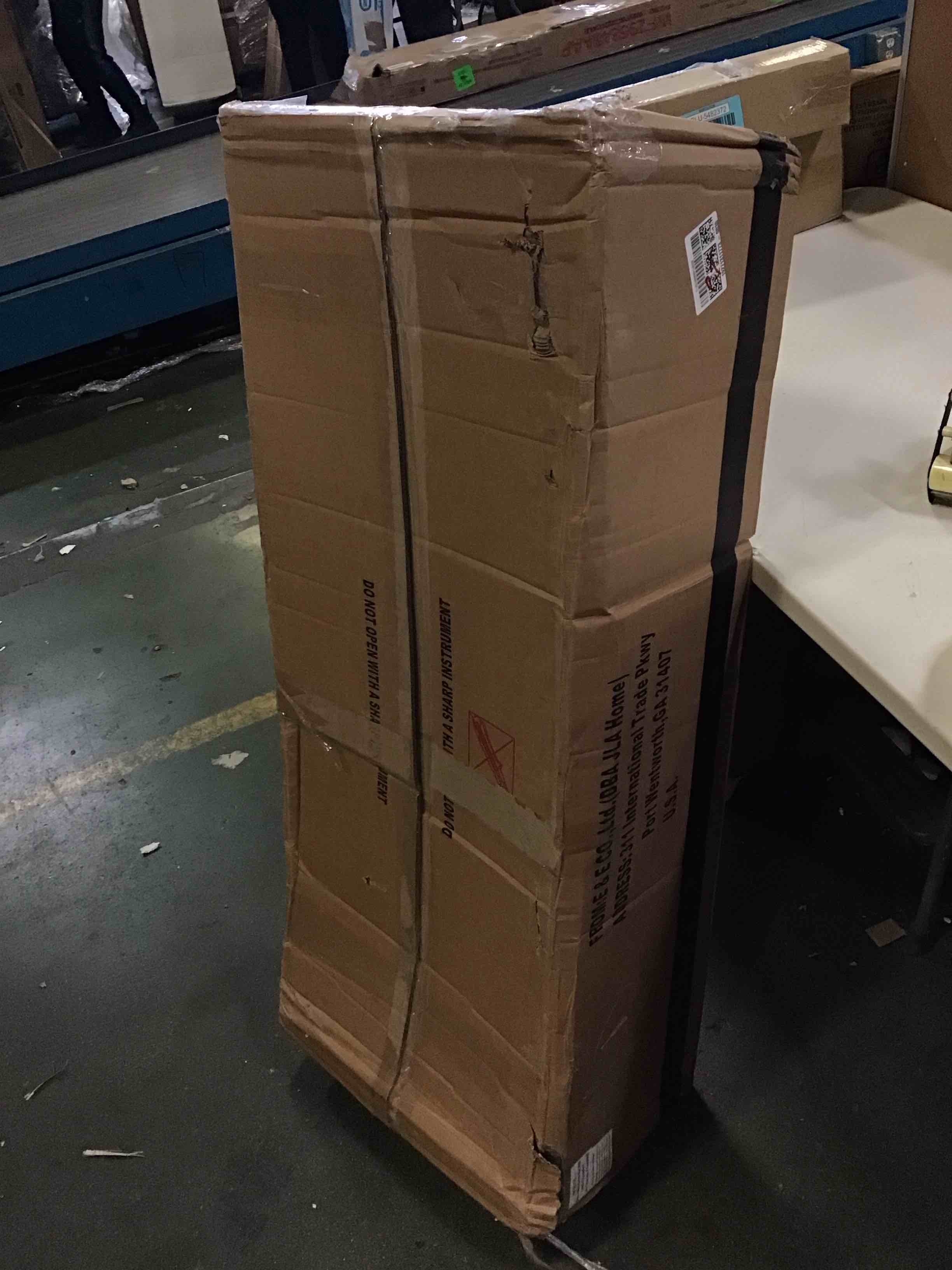 https://s3.amazonaws.com/lotting-images-prod/bidfta/BLU5482454_1701197282109.jpeg