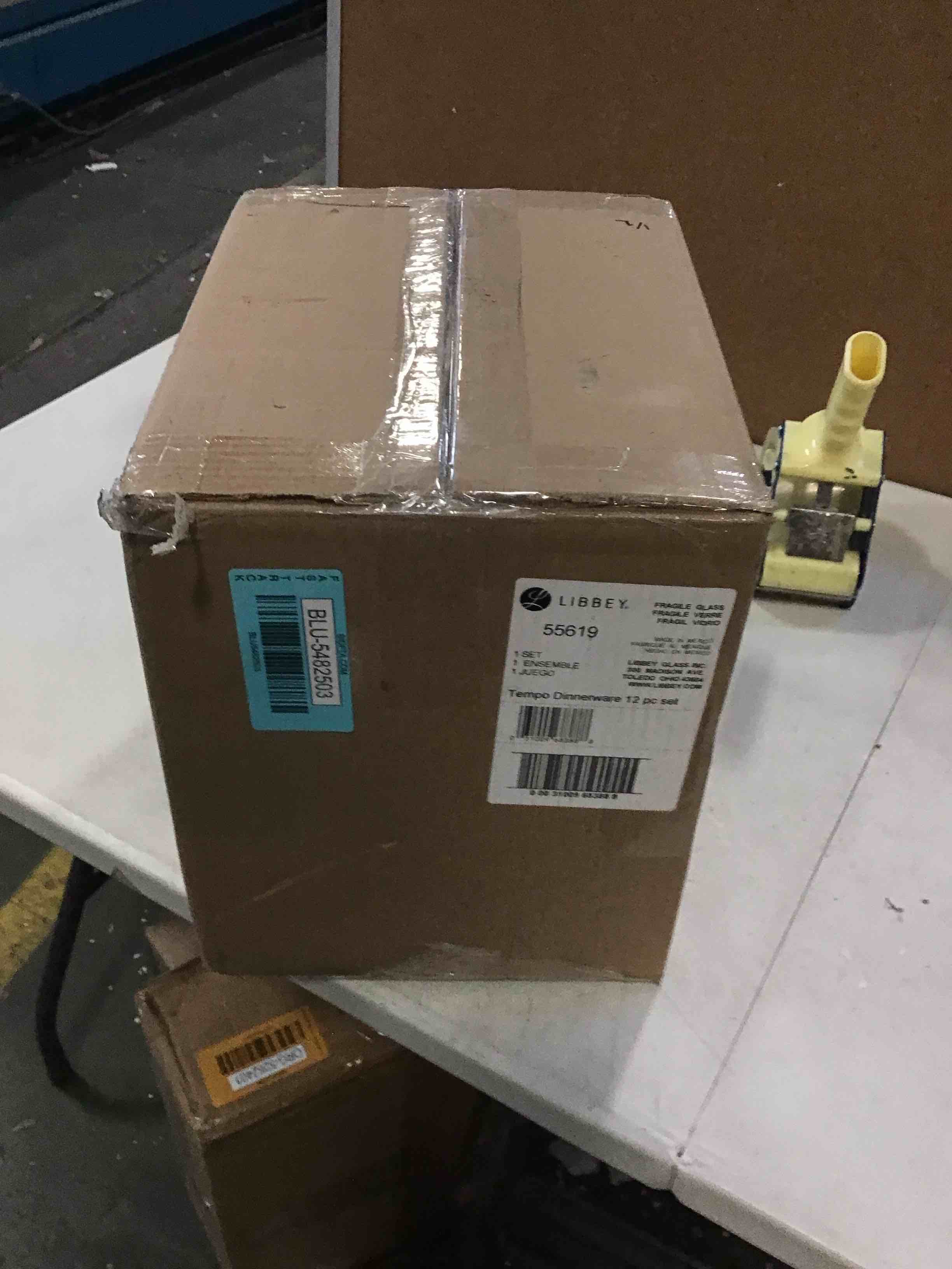 https://s3.amazonaws.com/lotting-images-prod/bidfta/BLU5482503_1701205016267.jpeg
