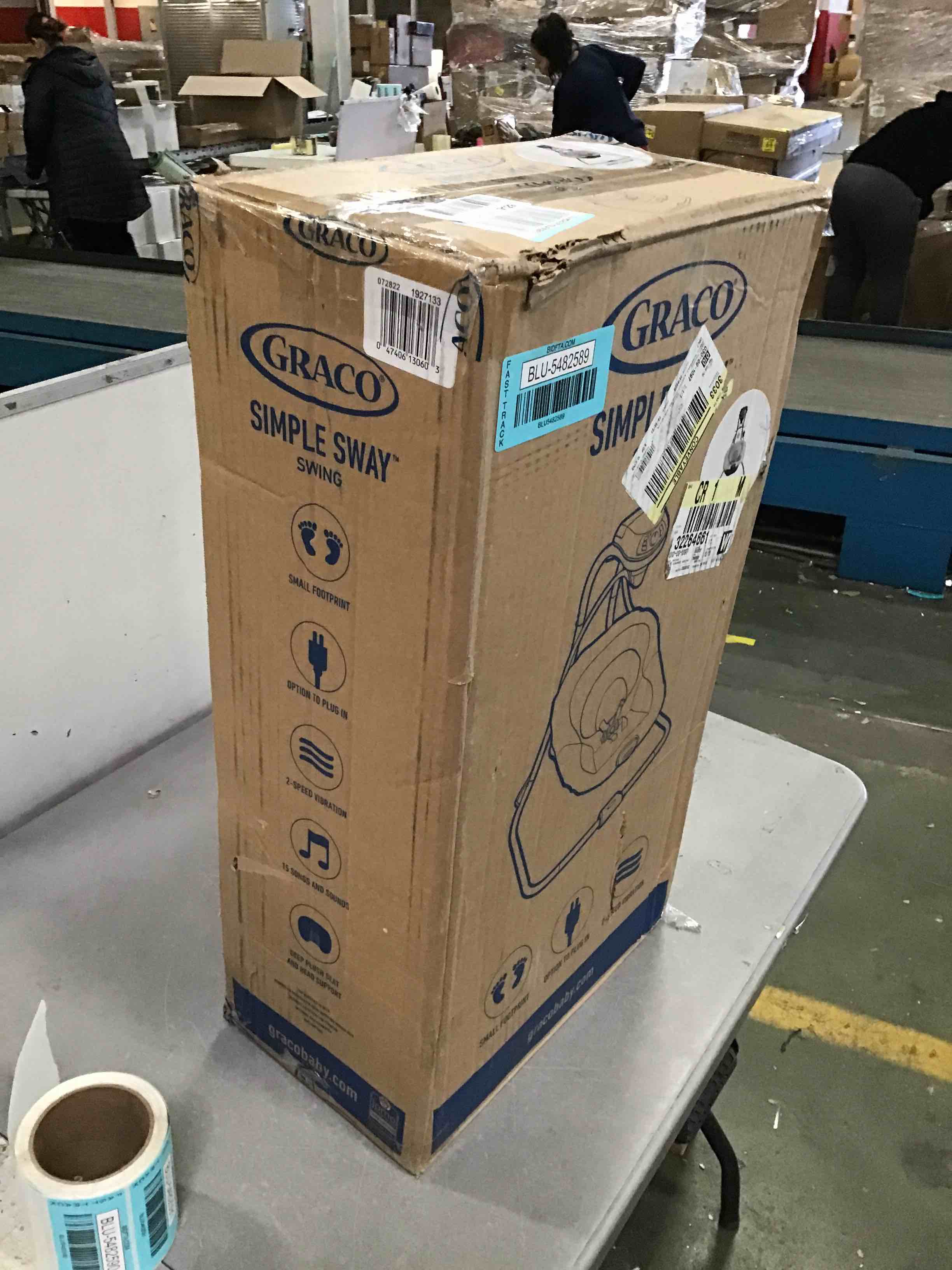 https://s3.amazonaws.com/lotting-images-prod/bidfta/BLU5482589_1701272507700.jpeg