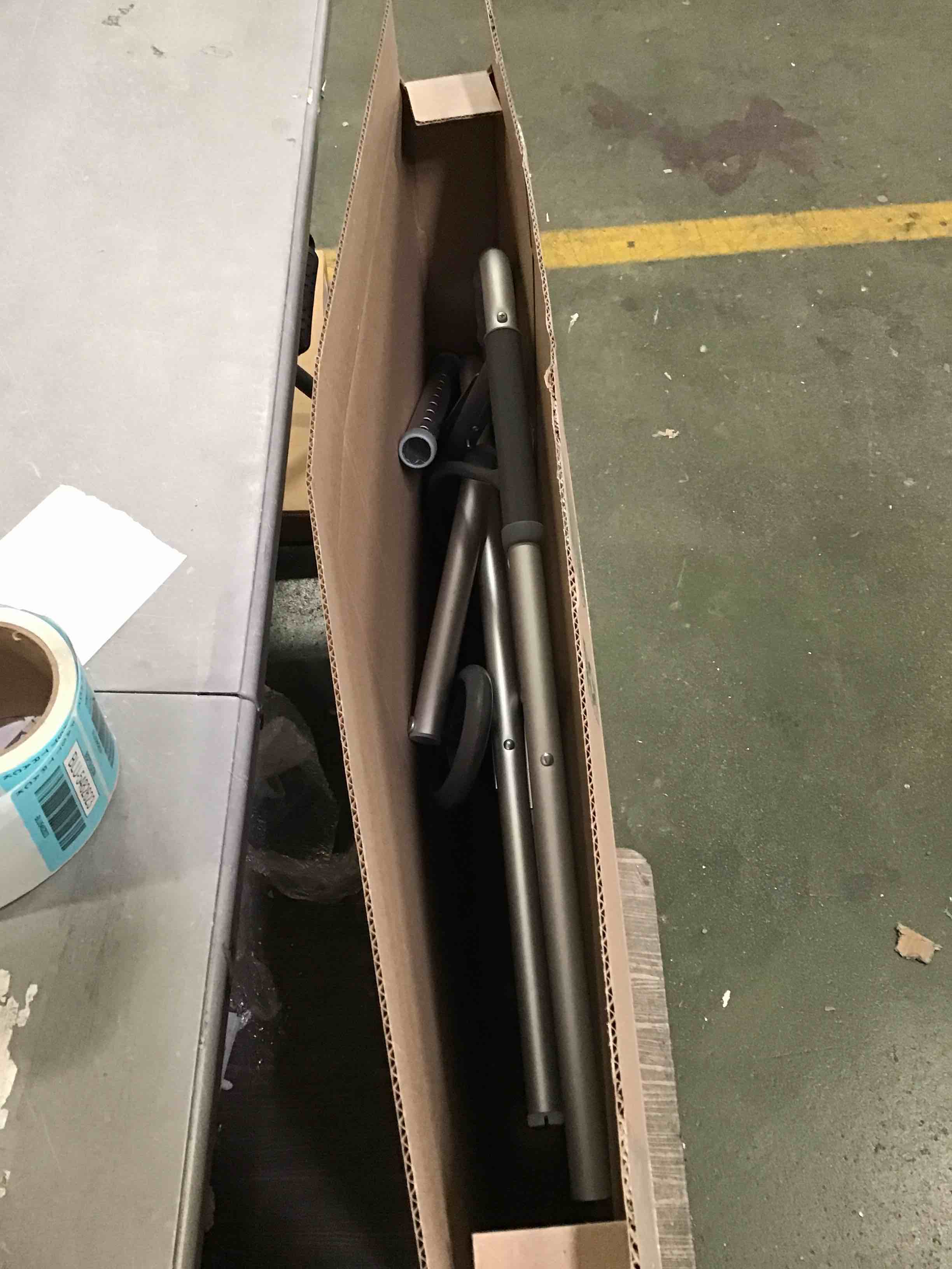 https://s3.amazonaws.com/lotting-images-prod/bidfta/BLU5482622_1701278082074.jpeg