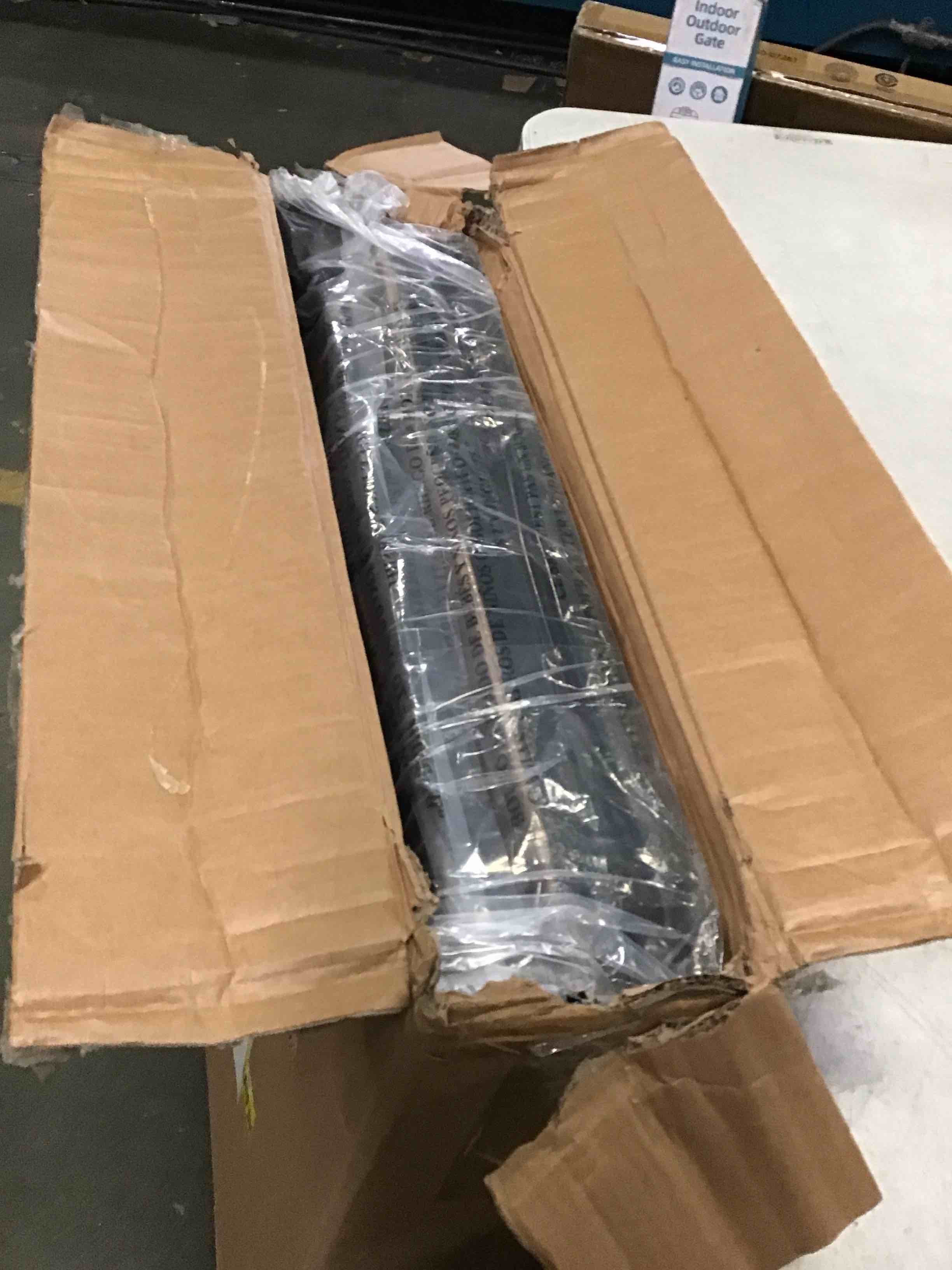 https://s3.amazonaws.com/lotting-images-prod/bidfta/BLU5482786_1701359962557.jpeg