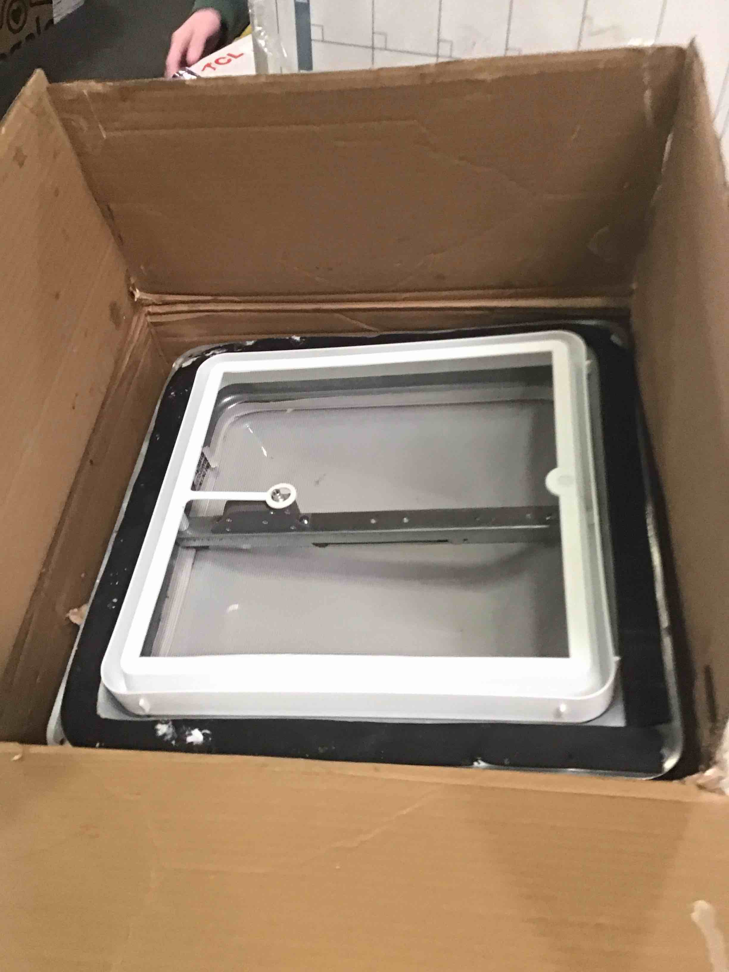 https://s3.amazonaws.com/lotting-images-prod/bidfta/BLU5482840_1701369148162.jpeg