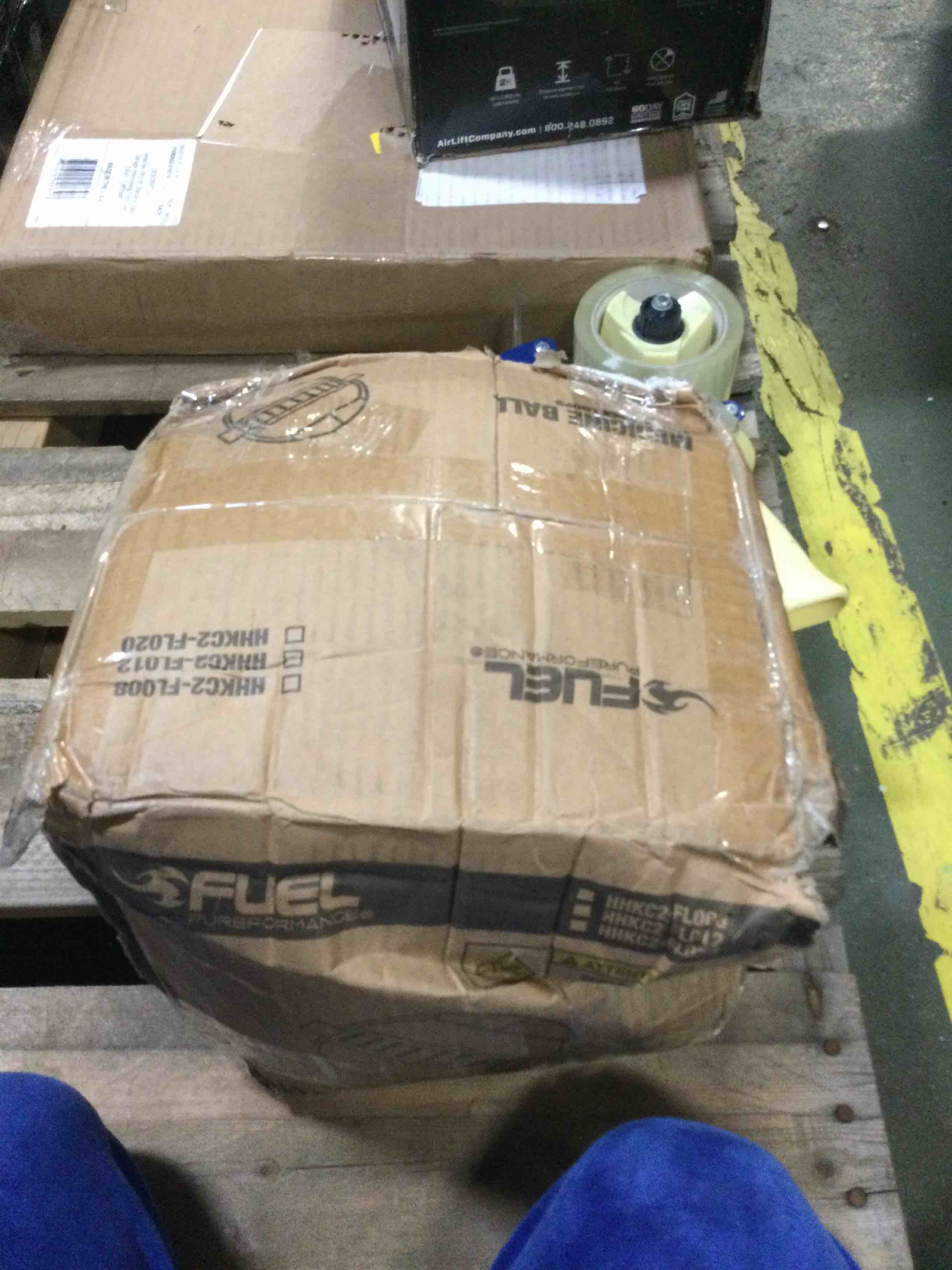 https://s3.amazonaws.com/lotting-images-prod/bidfta/BLU5483045_1700507106318.jpeg