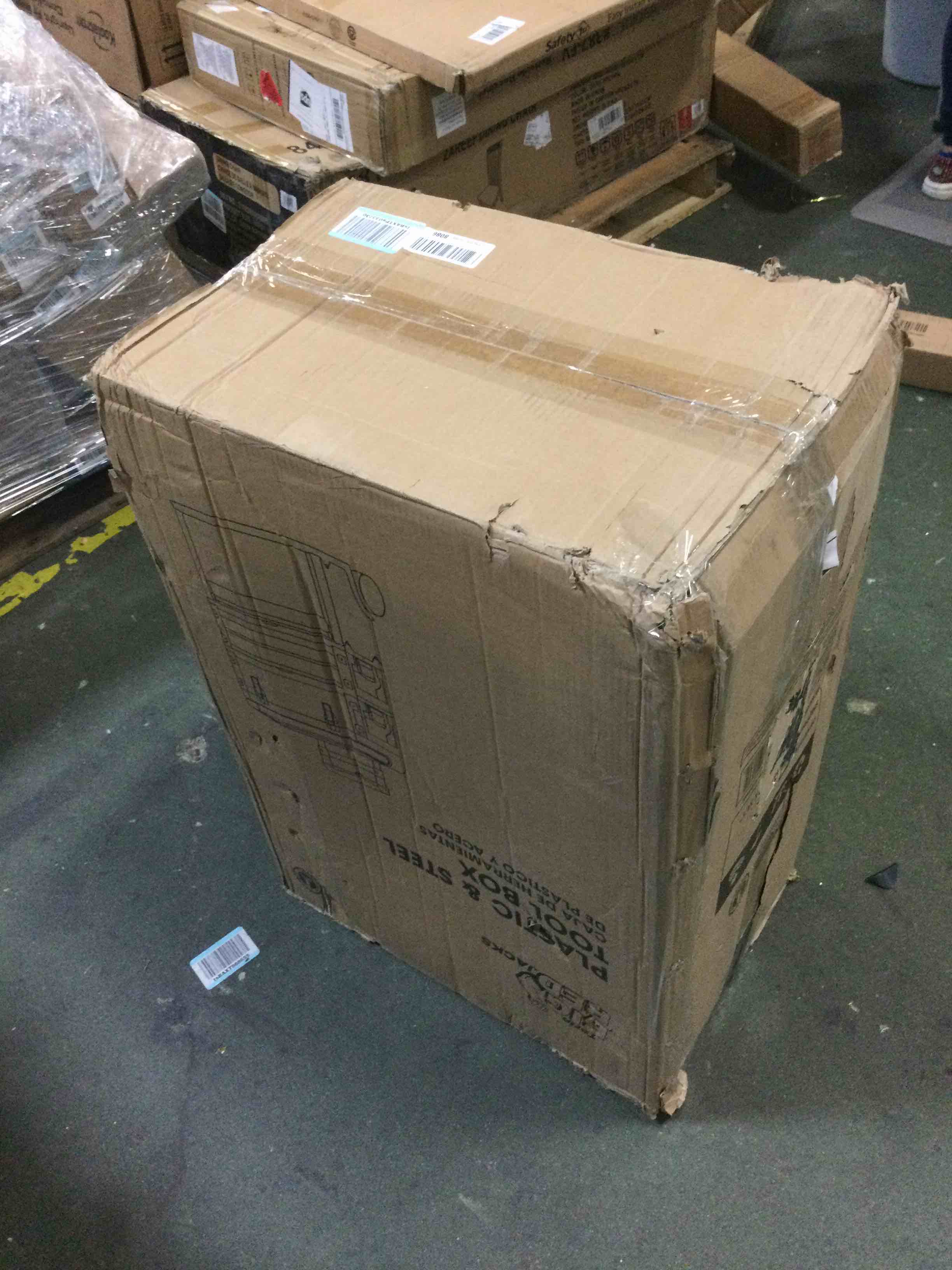 https://s3.amazonaws.com/lotting-images-prod/bidfta/BLU5483174_1700581060819.jpeg