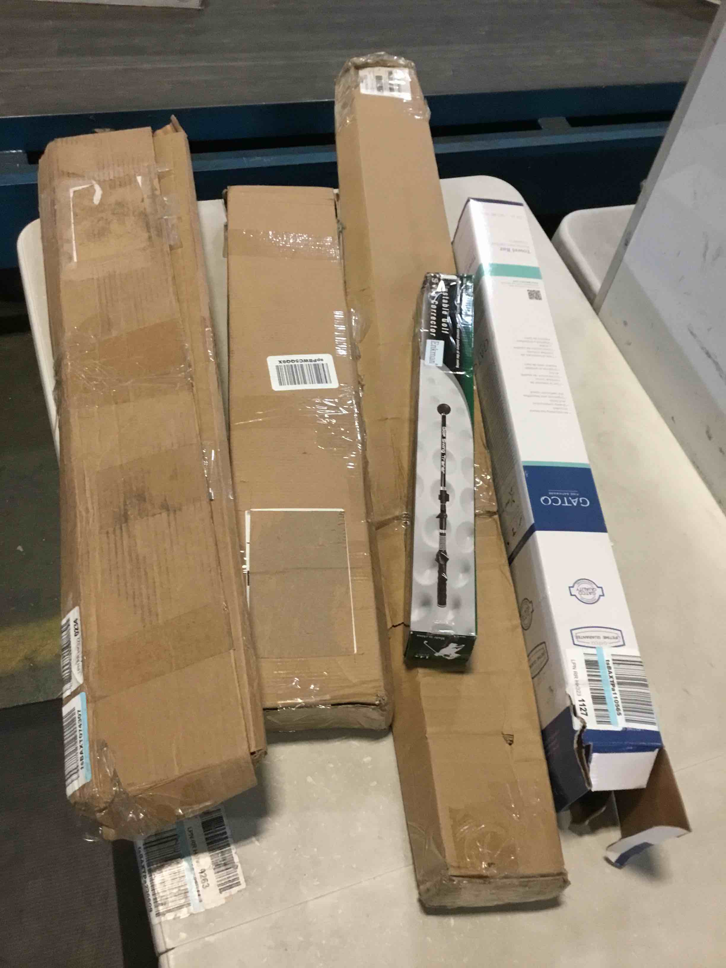 Assorted of  Products for the Maintenance or Decoration of the Home (it can include a variety of sizes and models)