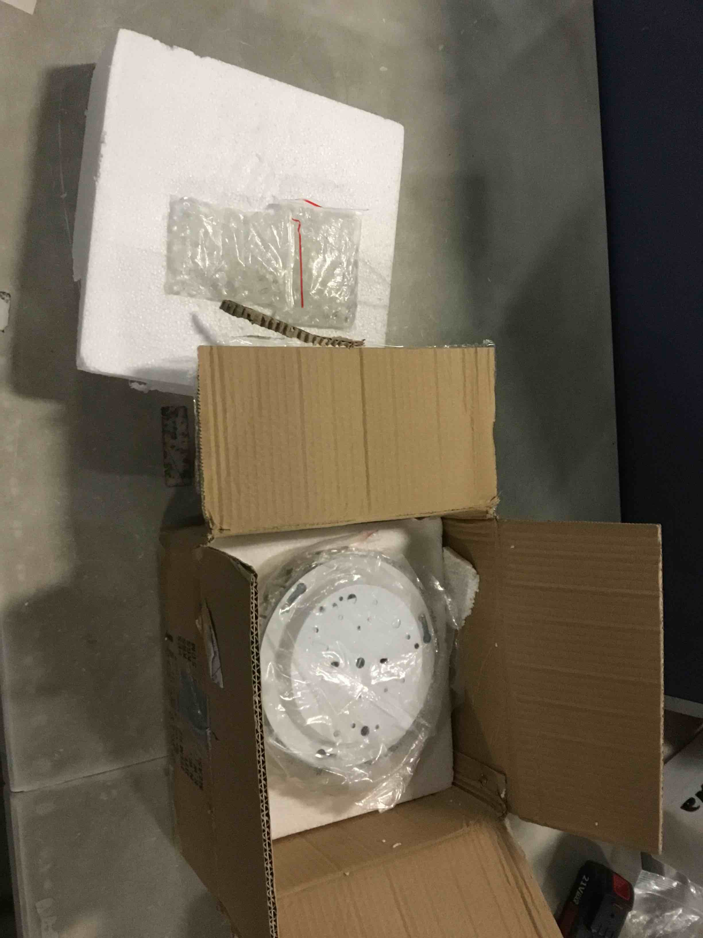 https://s3.amazonaws.com/lotting-images-prod/bidfta/BLU5483612_1701090609087.jpeg