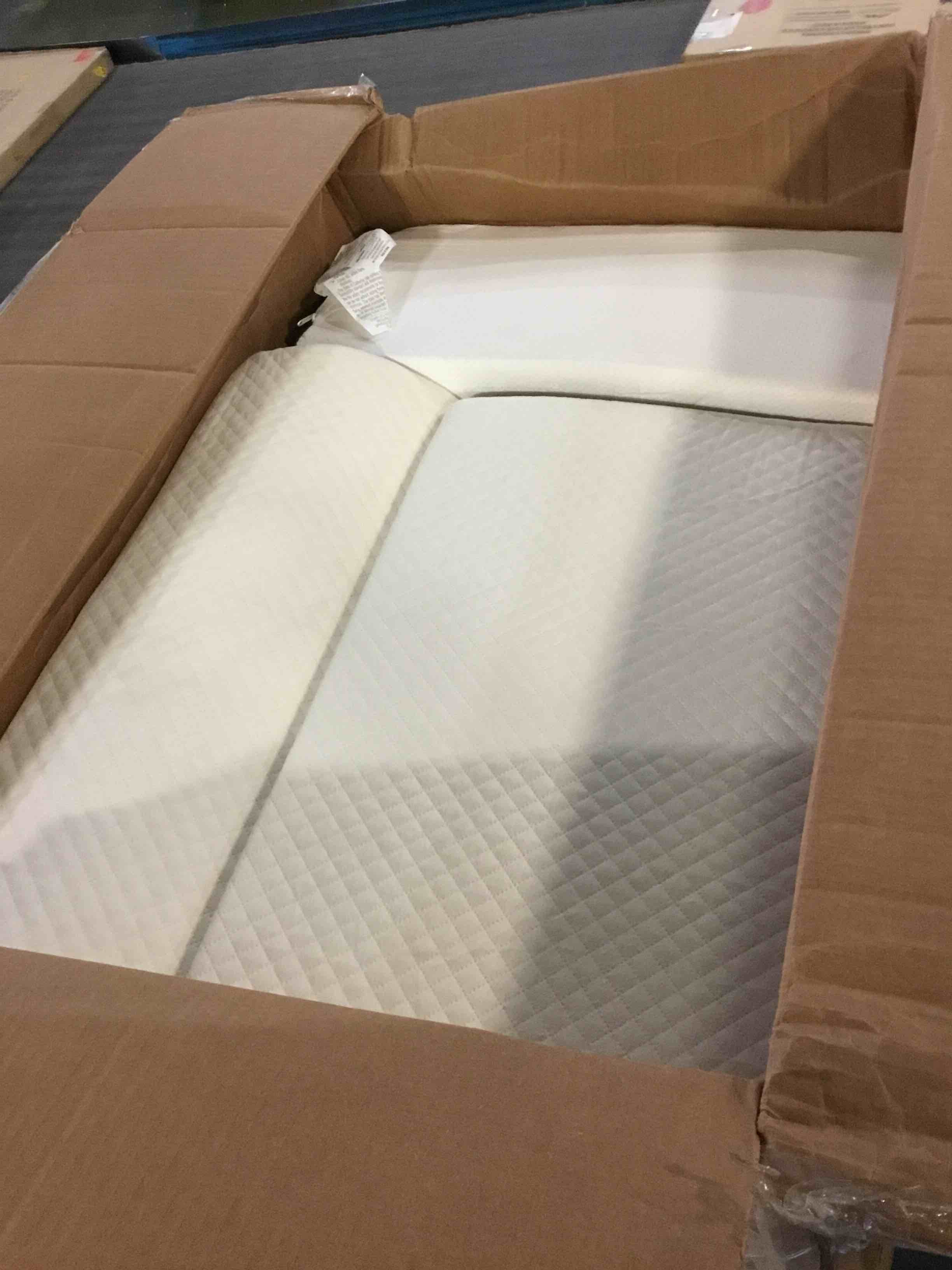 https://s3.amazonaws.com/lotting-images-prod/bidfta/BLU5483859_1701178836710.jpeg