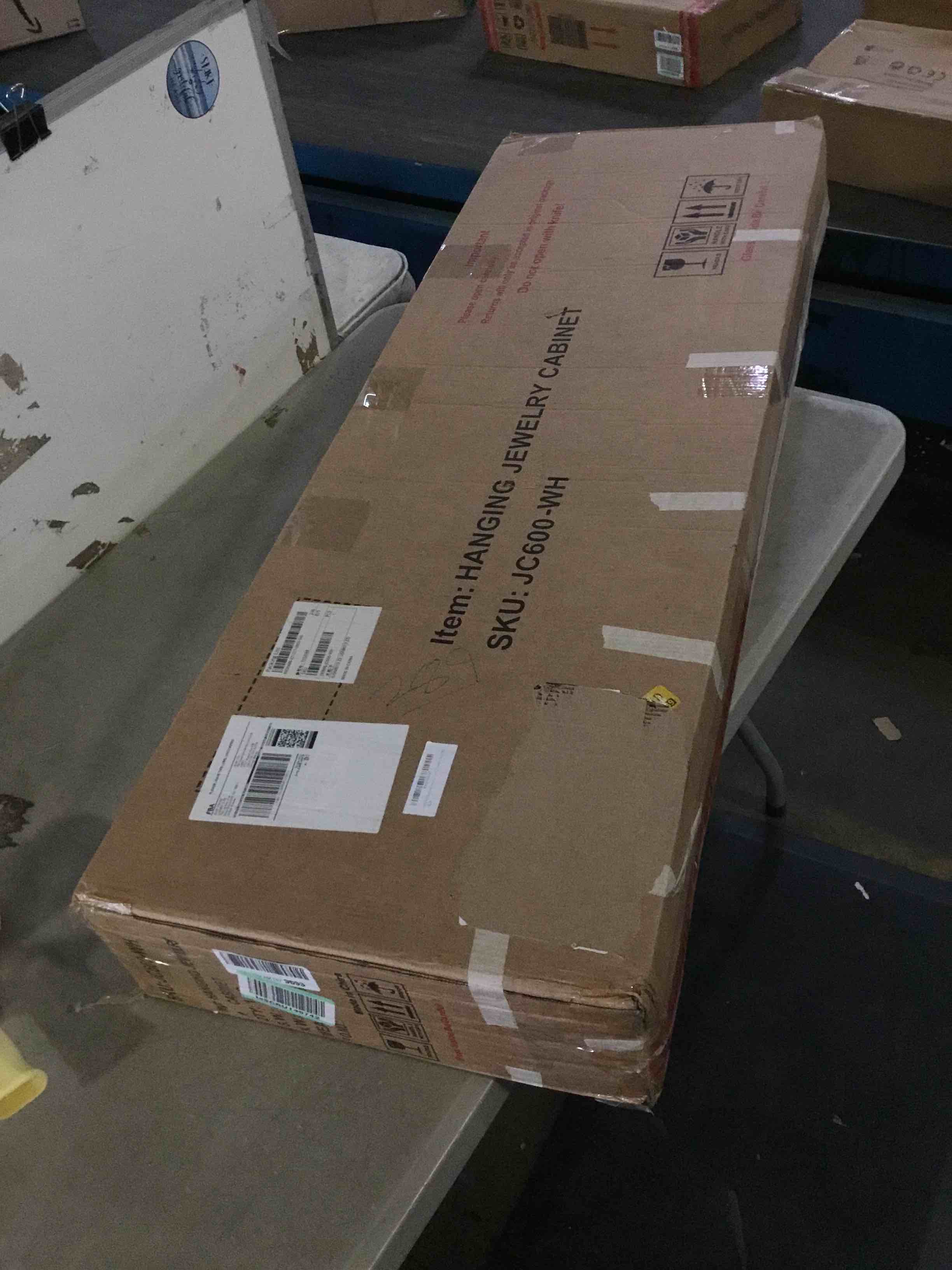 https://s3.amazonaws.com/lotting-images-prod/bidfta/BLU5483900_1701185866473.jpeg
