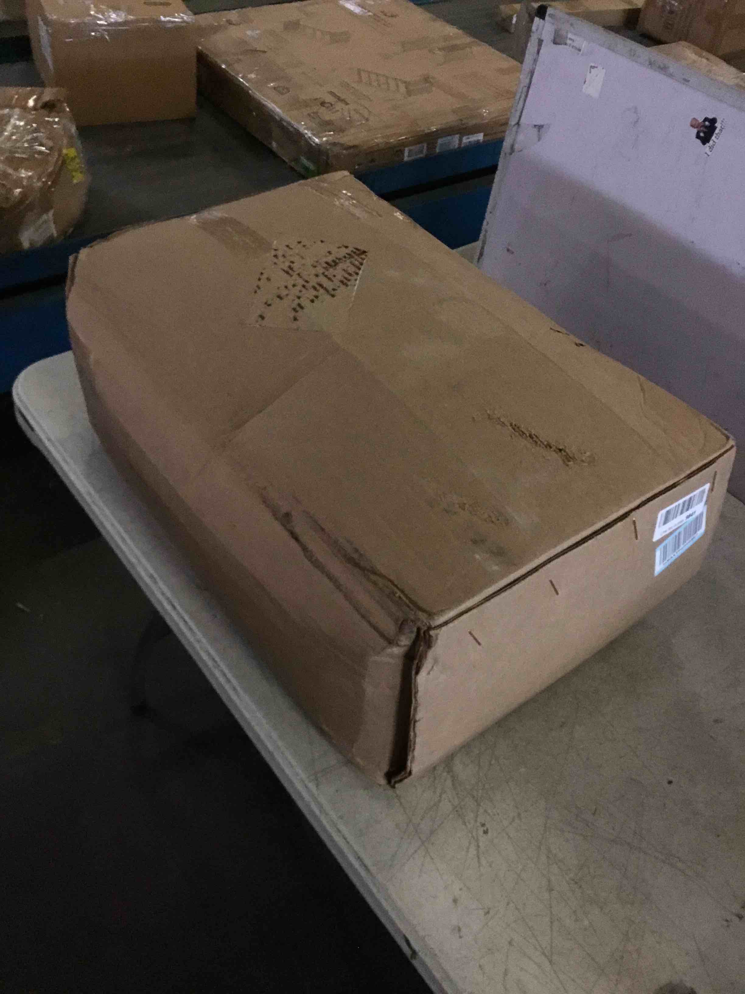 https://s3.amazonaws.com/lotting-images-prod/bidfta/BLU5484037_1701266225653.jpeg