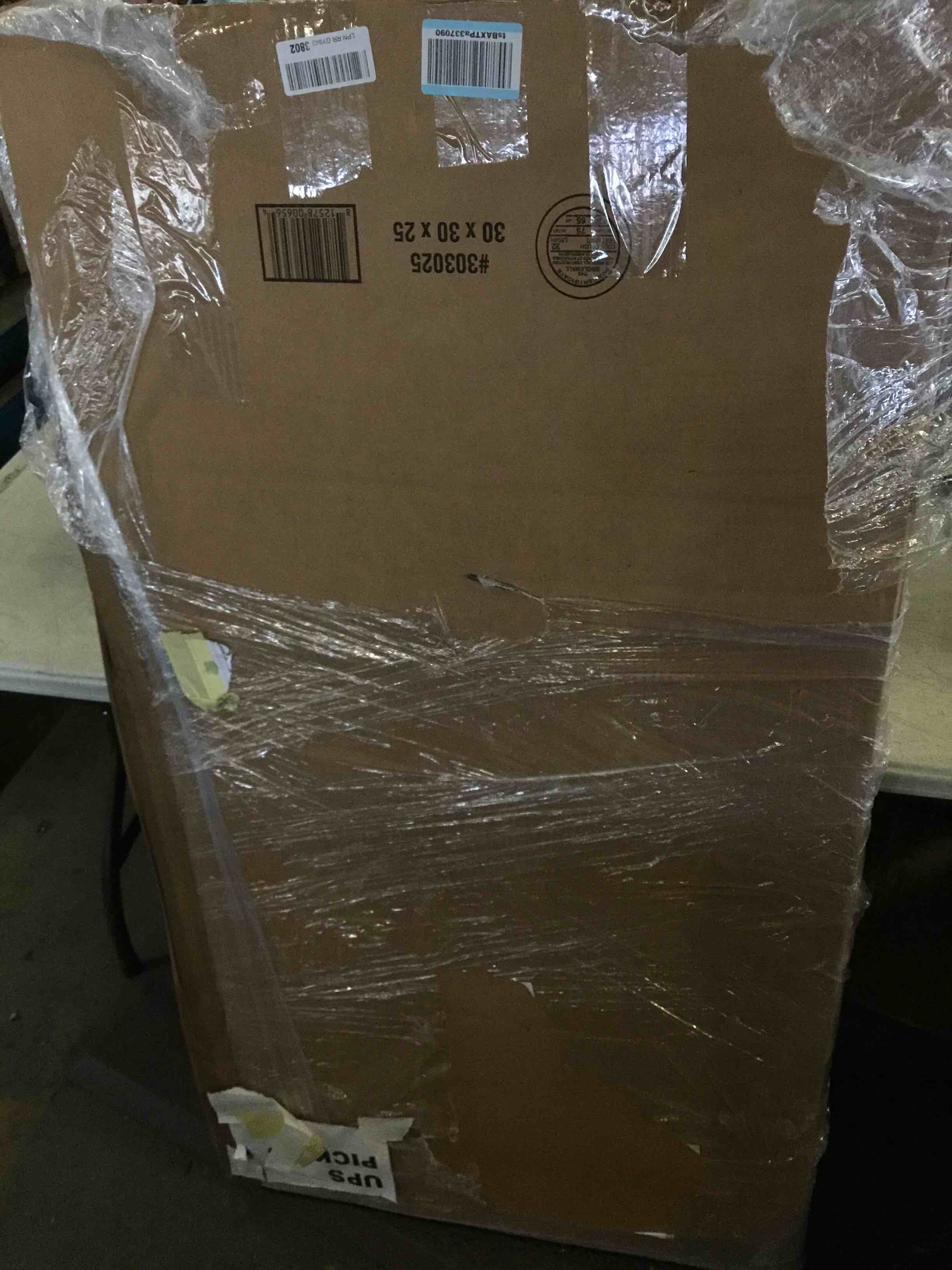 https://s3.amazonaws.com/lotting-images-prod/bidfta/BLU5484077_1701273393245.jpeg