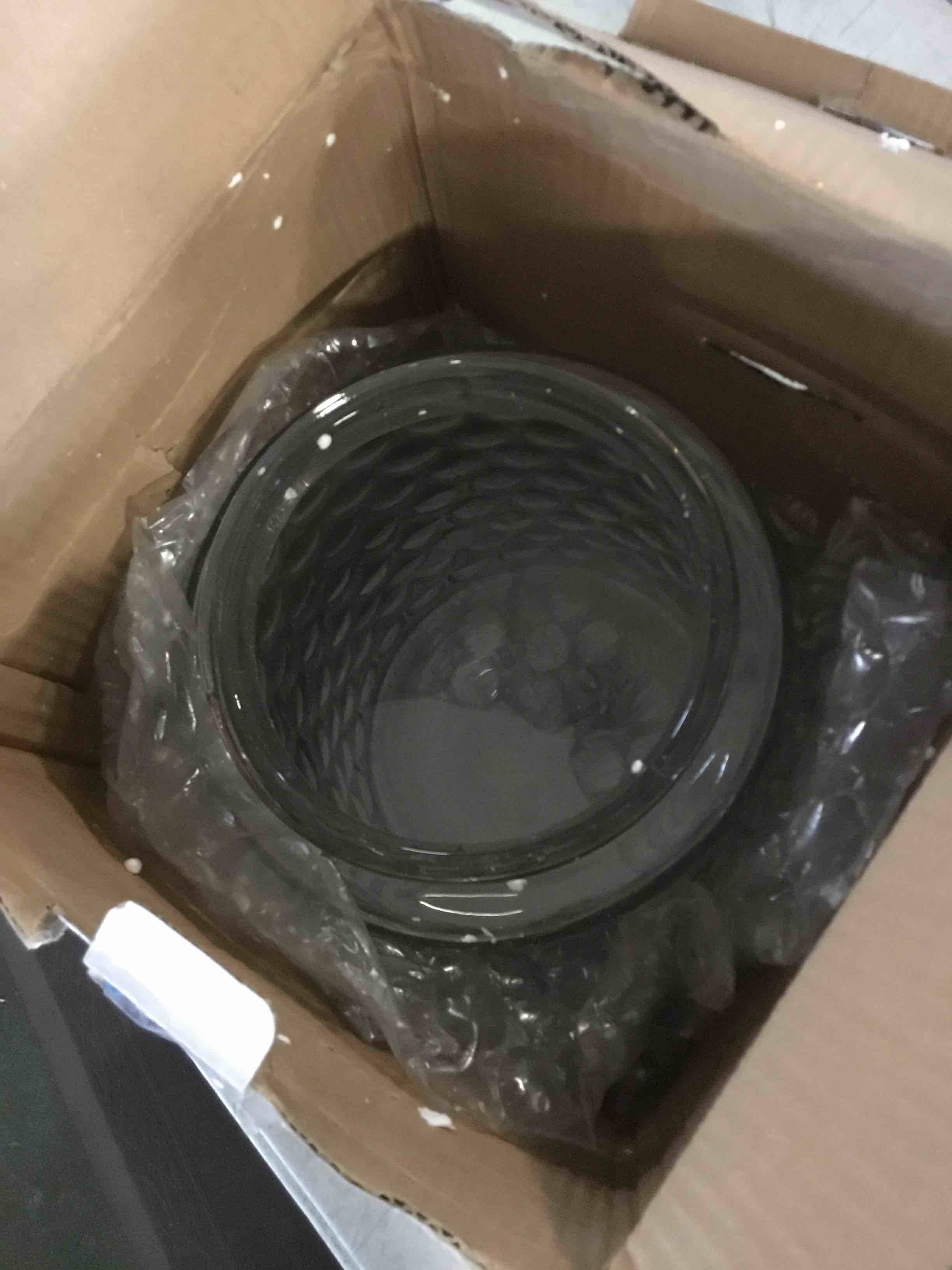 https://s3.amazonaws.com/lotting-images-prod/bidfta/BLU5484189_1701290976255.jpeg