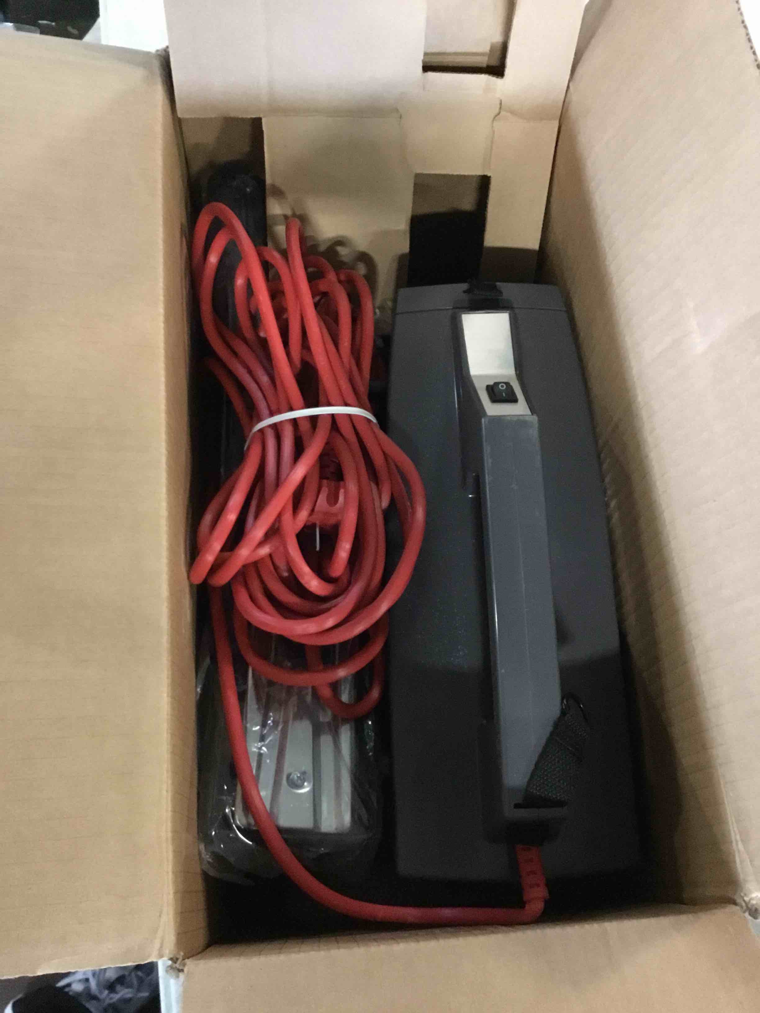 https://s3.amazonaws.com/lotting-images-prod/bidfta/BLU5484200_1701292167943.jpeg