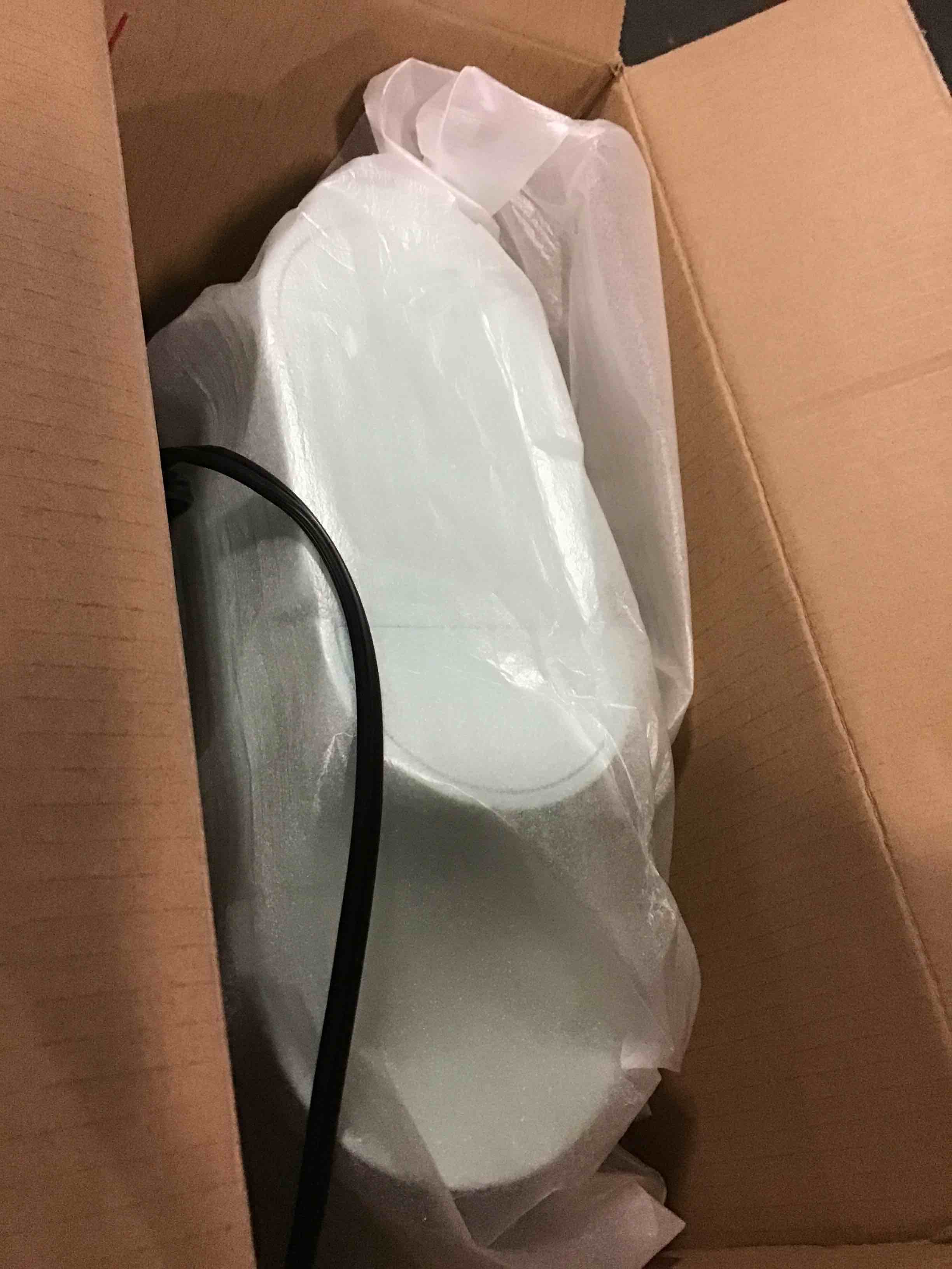 https://s3.amazonaws.com/lotting-images-prod/bidfta/BLU5484484_1700484815949.jpeg