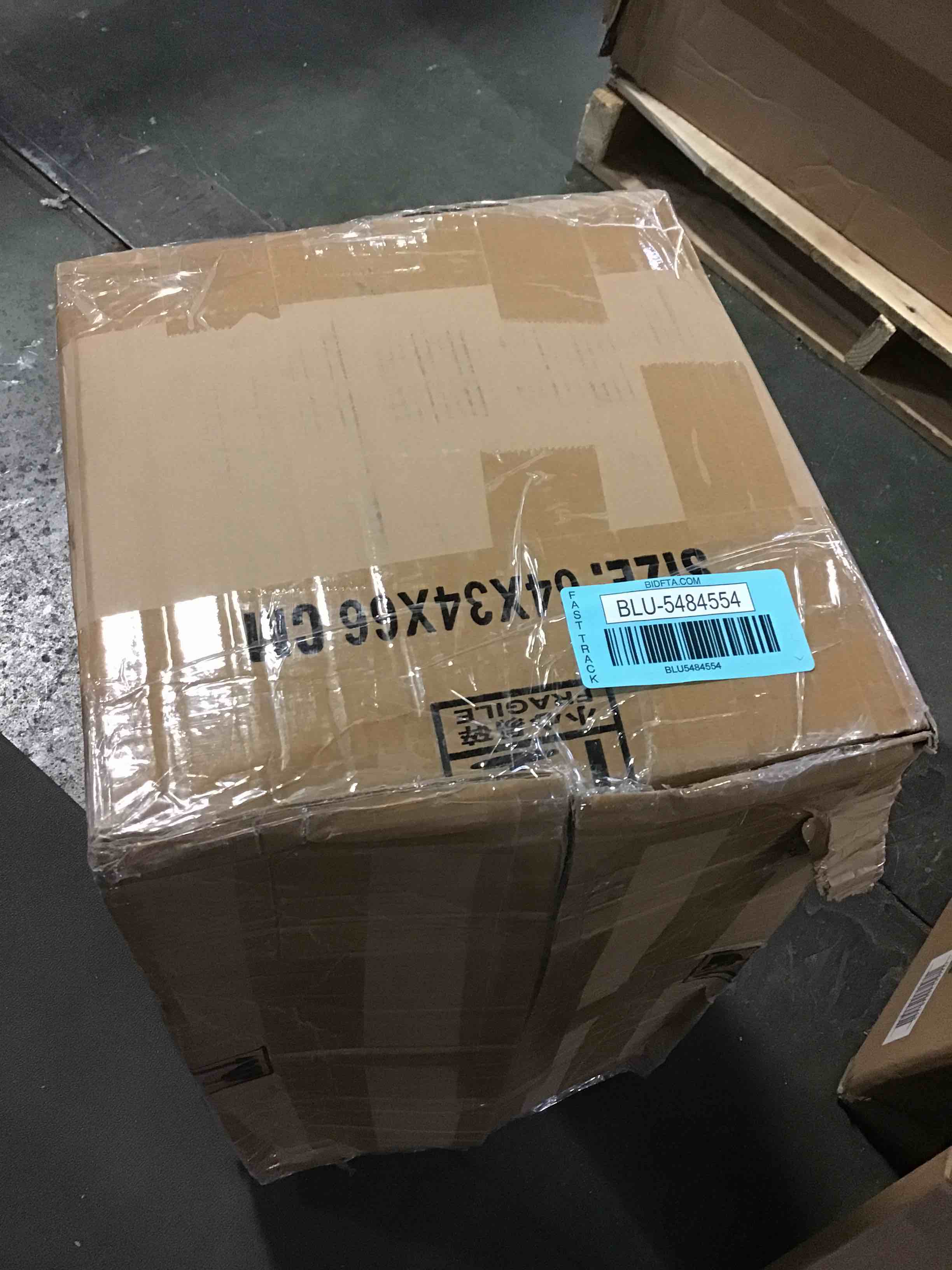 https://s3.amazonaws.com/lotting-images-prod/bidfta/BLU5484554_1700501029226.jpeg