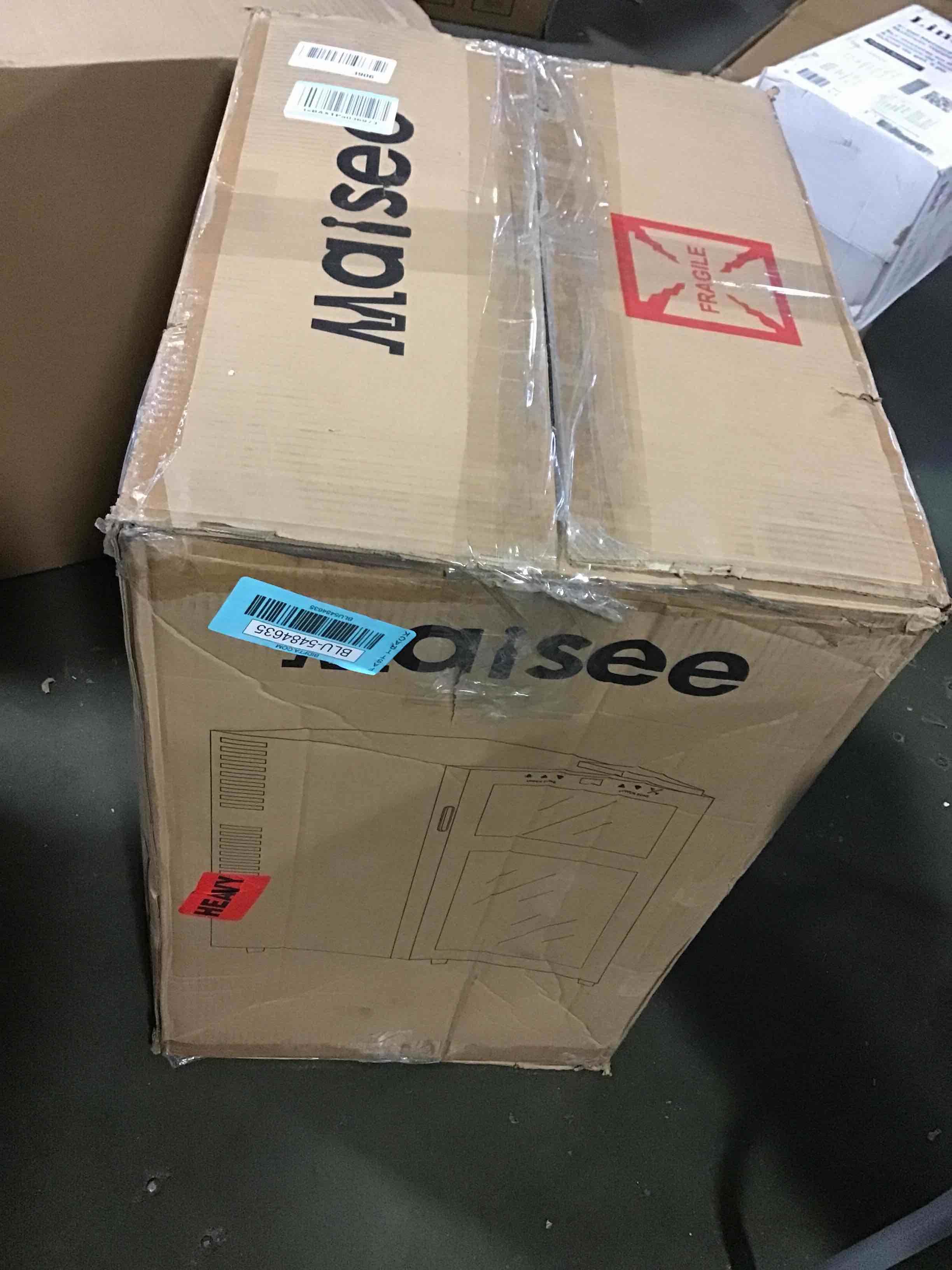 https://s3.amazonaws.com/lotting-images-prod/bidfta/BLU5484635_1700582901909.jpeg
