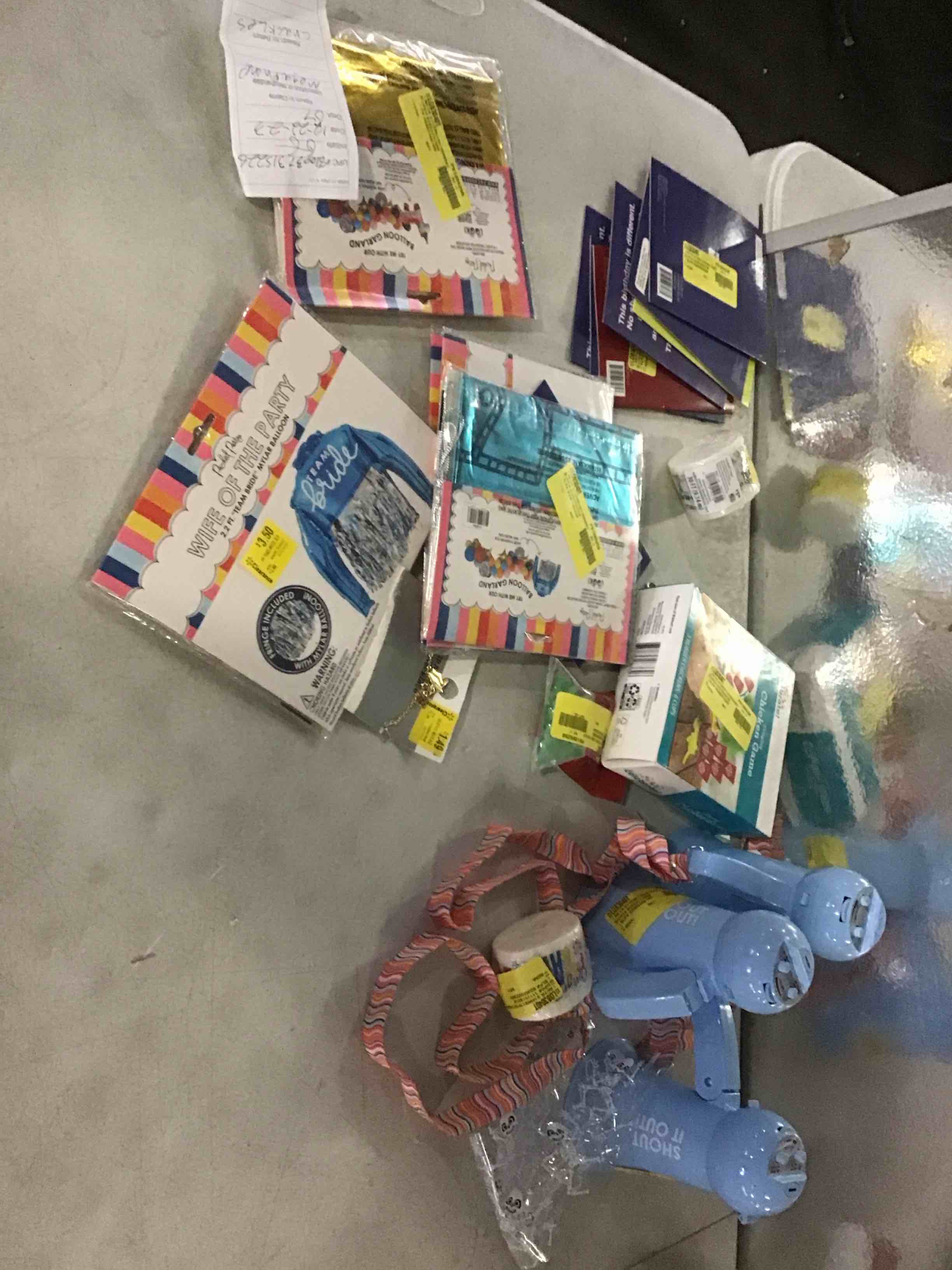 https://s3.amazonaws.com/lotting-images-prod/bidfta/BLU5485826_1701700581933.jpeg