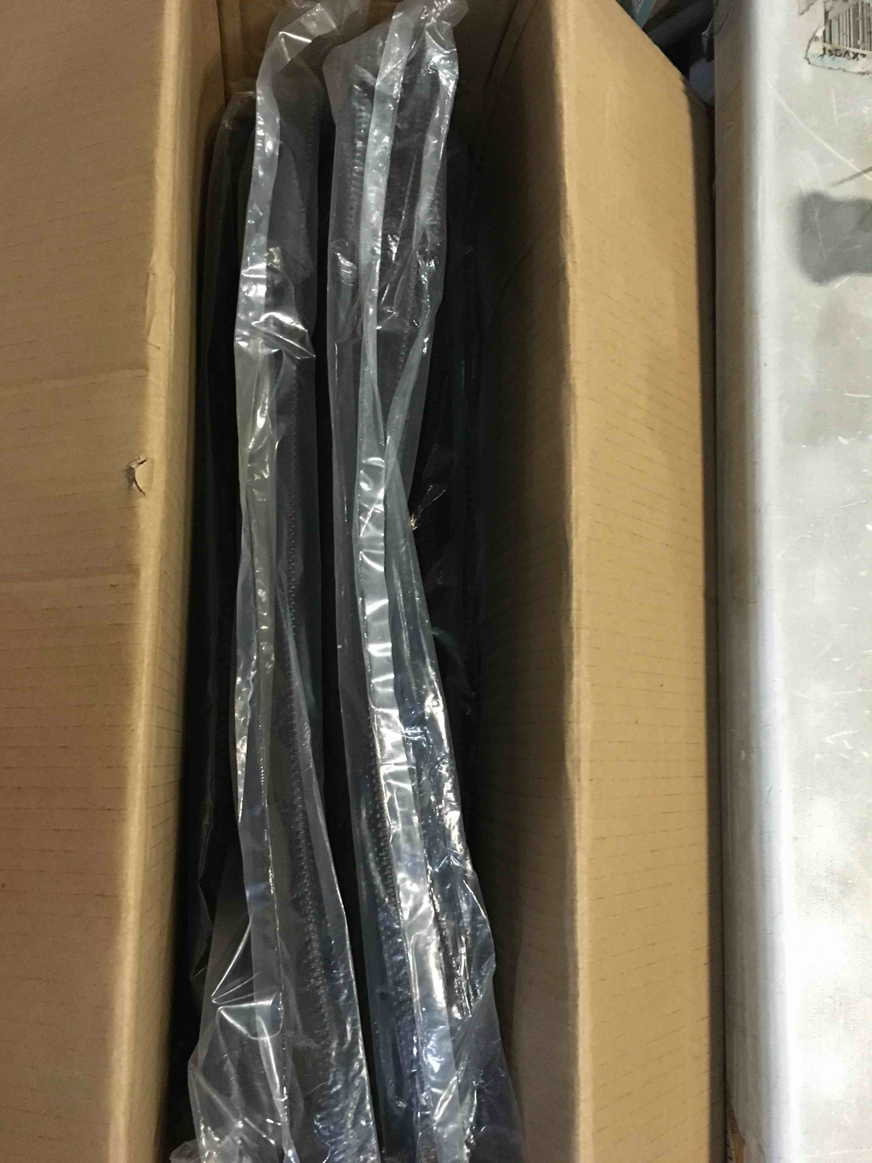 https://s3.amazonaws.com/lotting-images-prod/bidfta/BLU5486051_1700251904166.jpeg