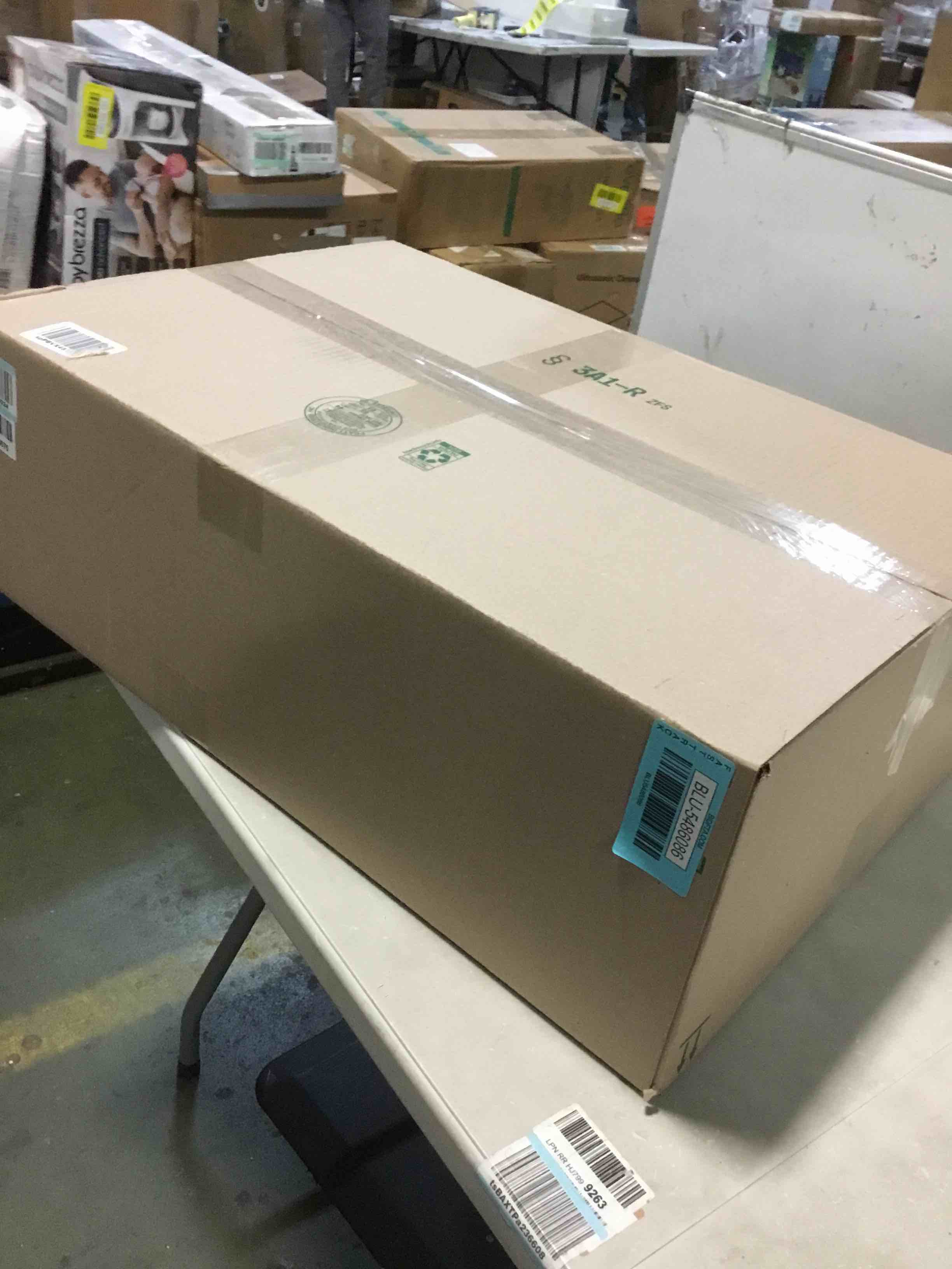 https://s3.amazonaws.com/lotting-images-prod/bidfta/BLU5486086_1700485678311.jpeg