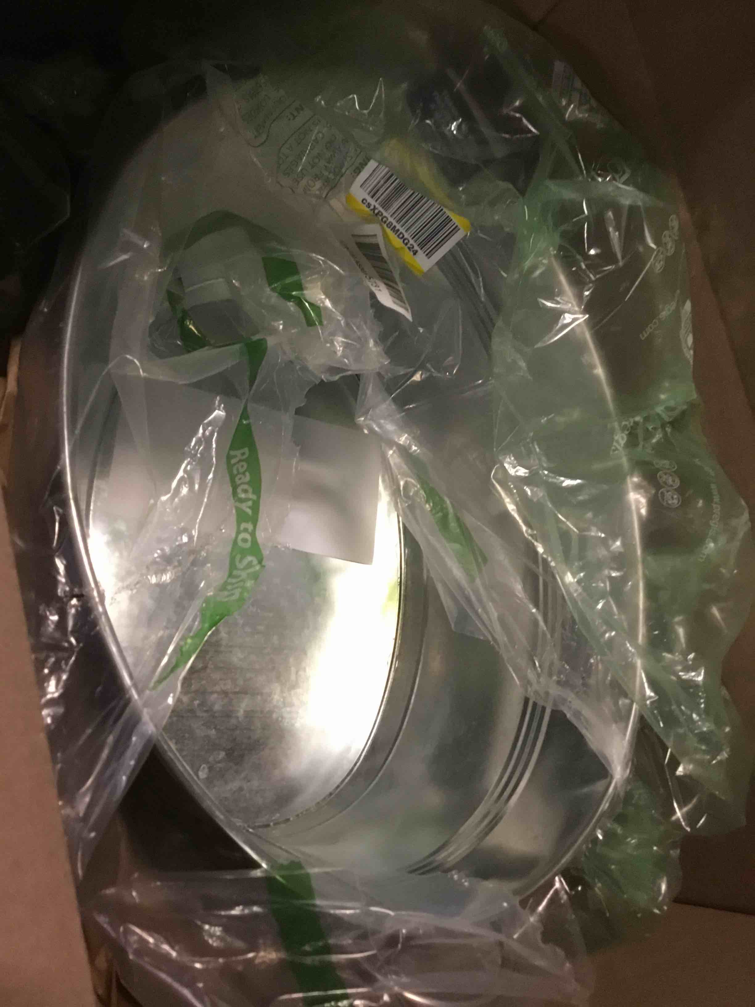 https://s3.amazonaws.com/lotting-images-prod/bidfta/BLU5486088_1700485822387.jpeg