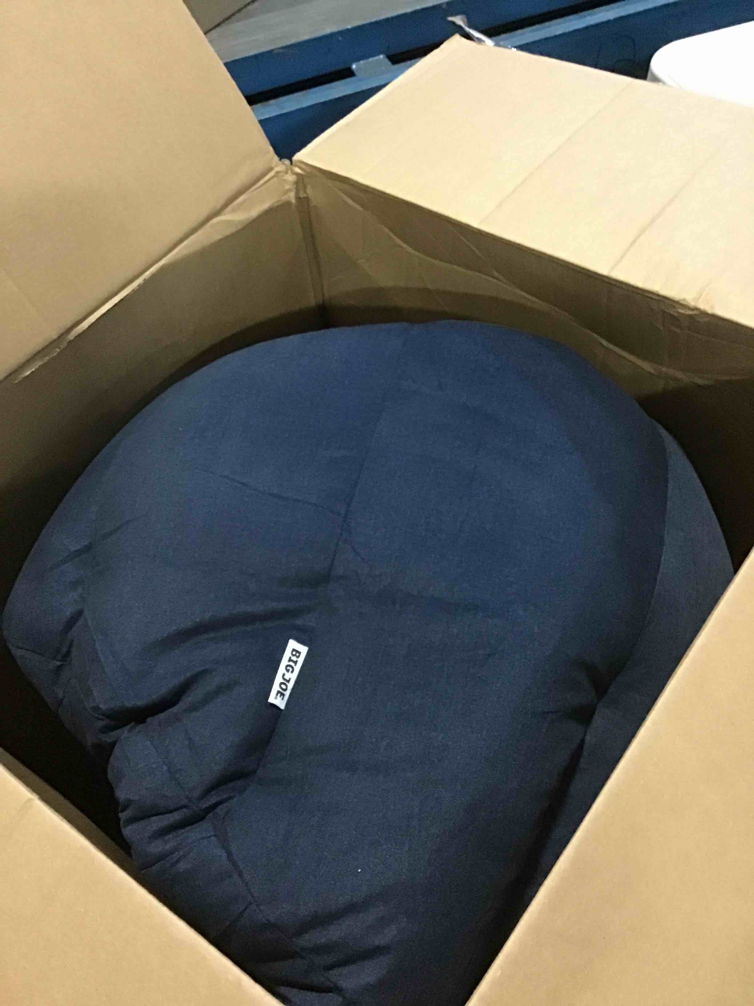 https://s3.amazonaws.com/lotting-images-prod/bidfta/BLU5486276_1700513397109.jpeg