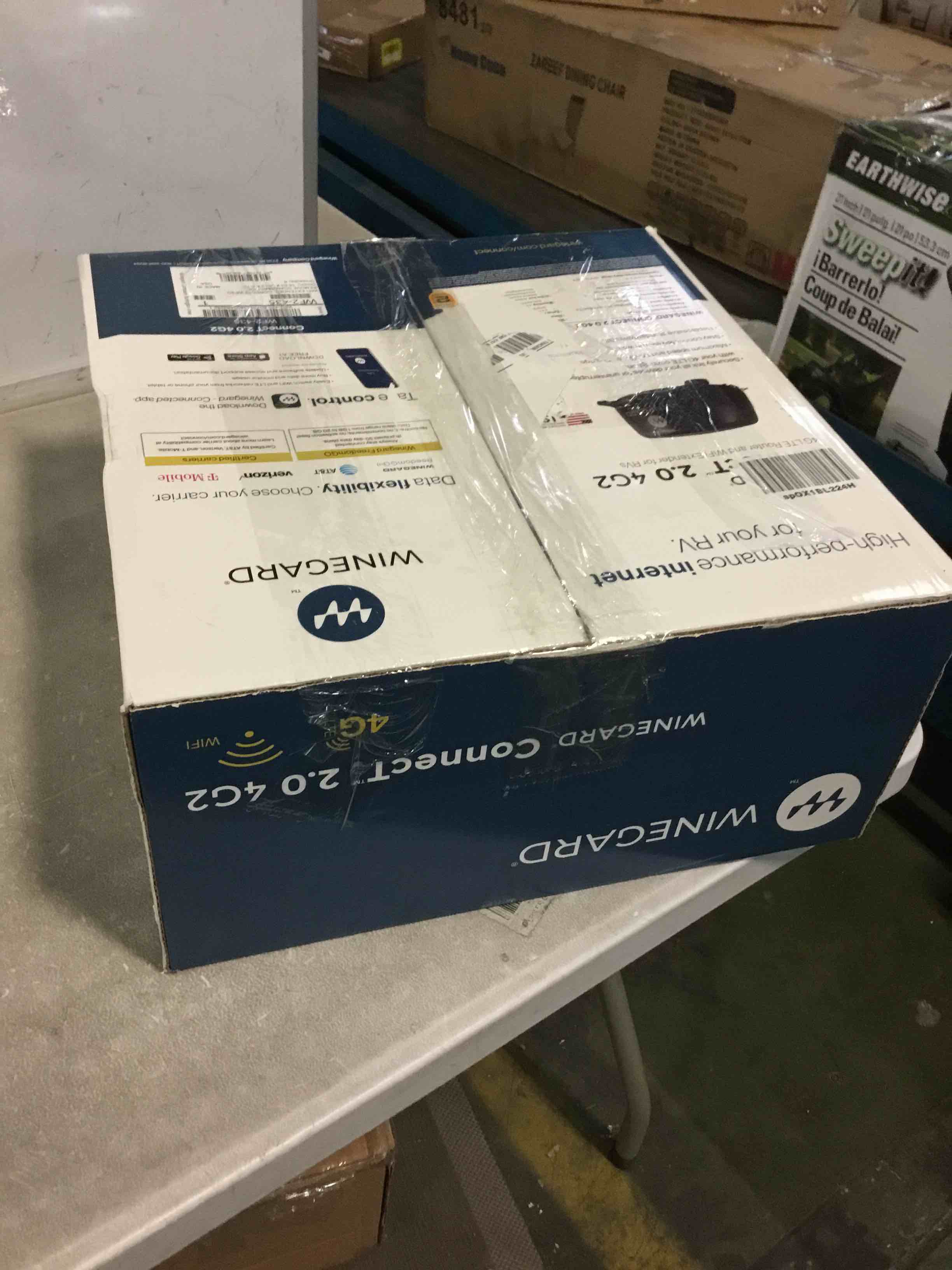 https://s3.amazonaws.com/lotting-images-prod/bidfta/BLU5486348_1700581963400.jpeg