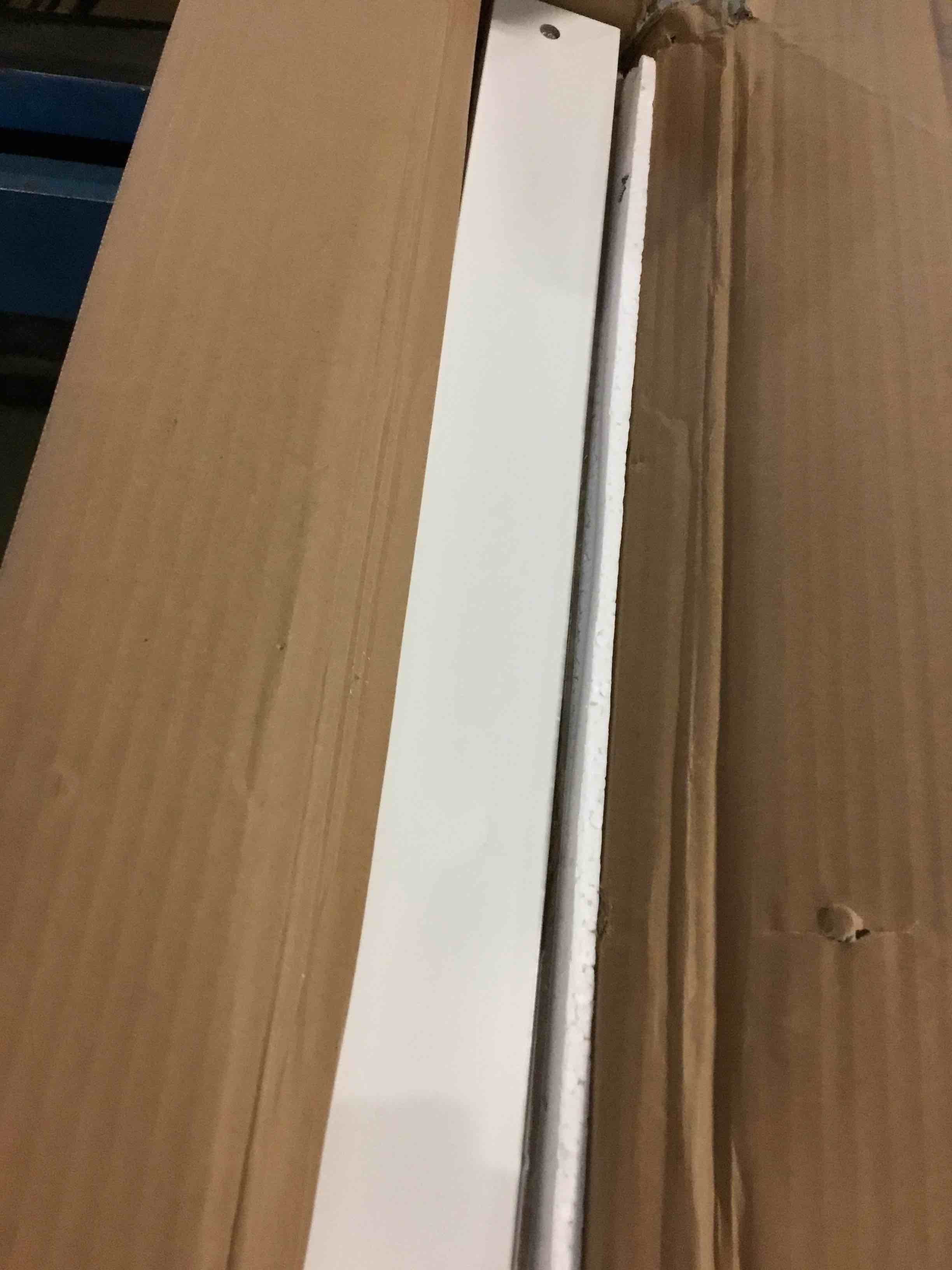 https://s3.amazonaws.com/lotting-images-prod/bidfta/BLU5486647_1700682978081.jpeg