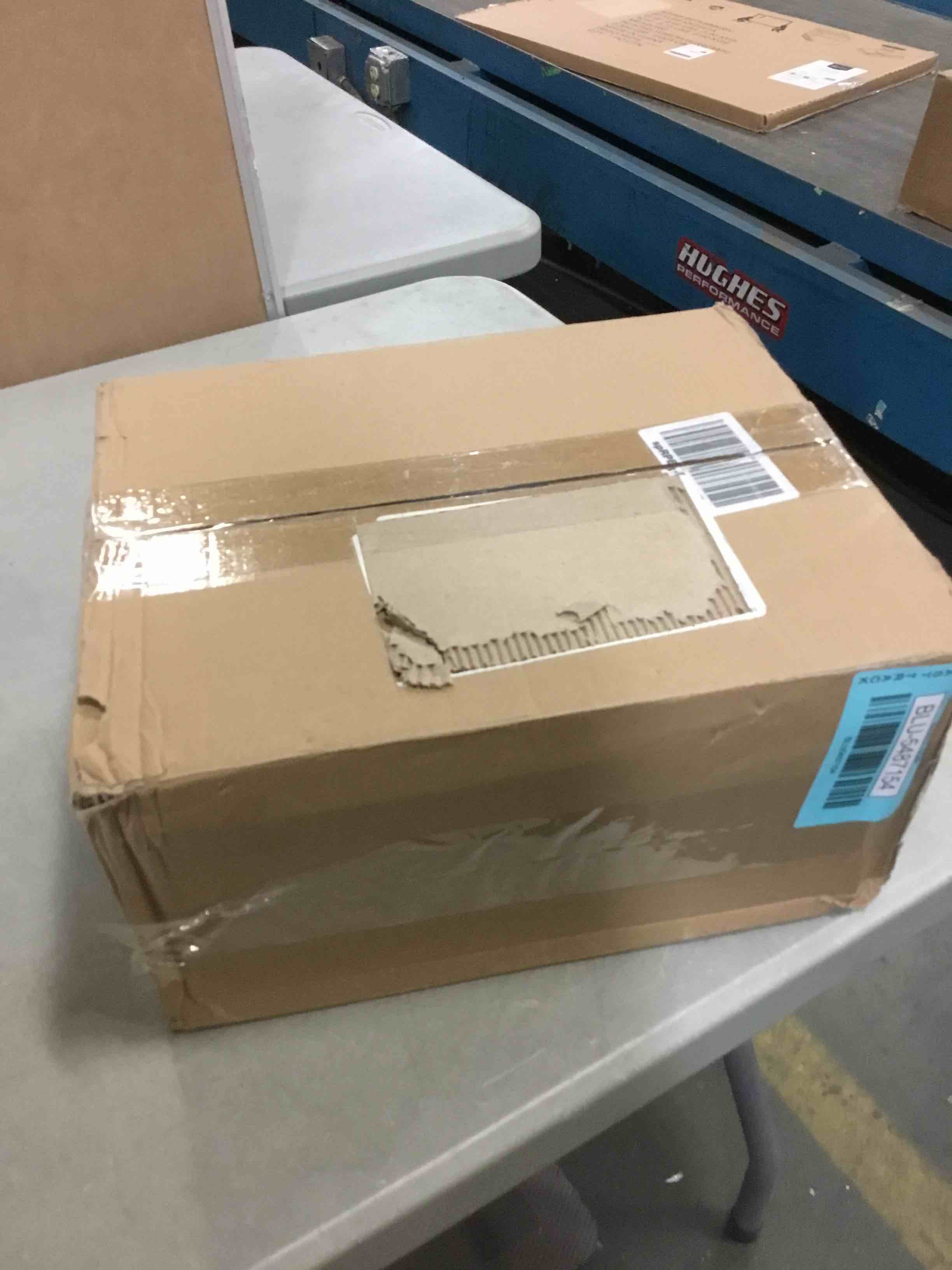 https://s3.amazonaws.com/lotting-images-prod/bidfta/BLU5487154_1701183534304.jpeg