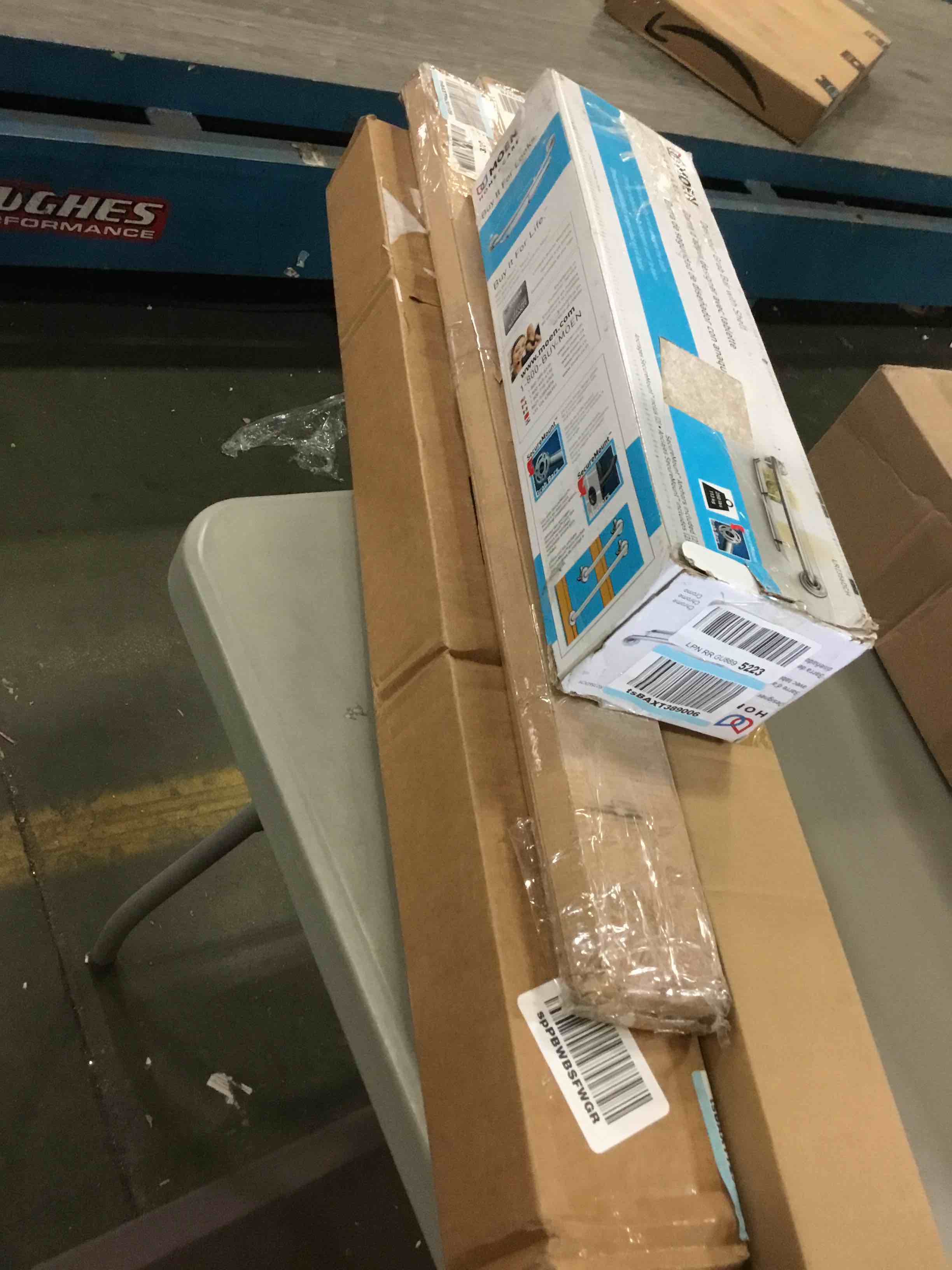 https://s3.amazonaws.com/lotting-images-prod/bidfta/BLU5487433_1701283811899.jpeg