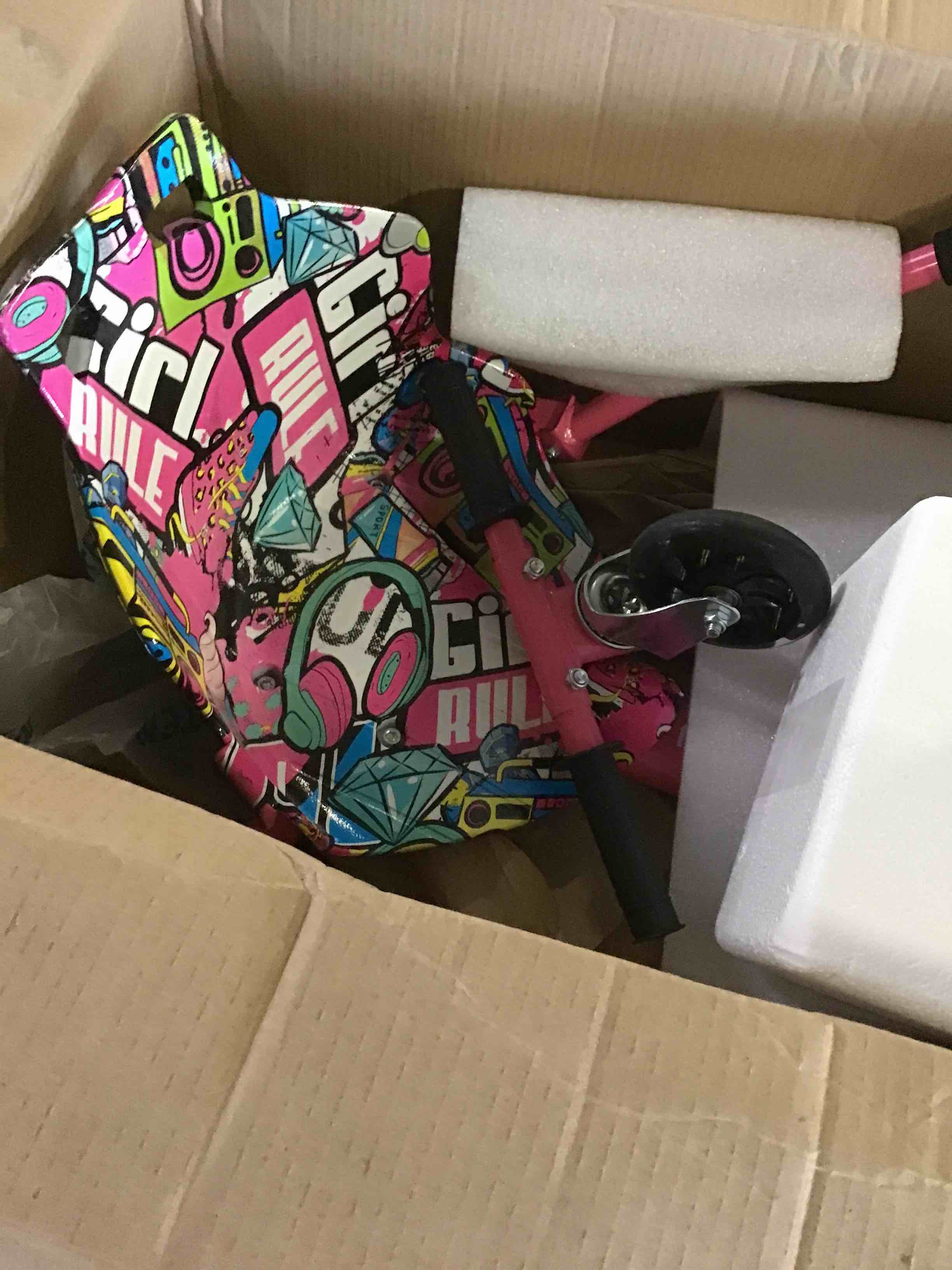 https://s3.amazonaws.com/lotting-images-prod/bidfta/BLU5487578_1700068767772.jpeg