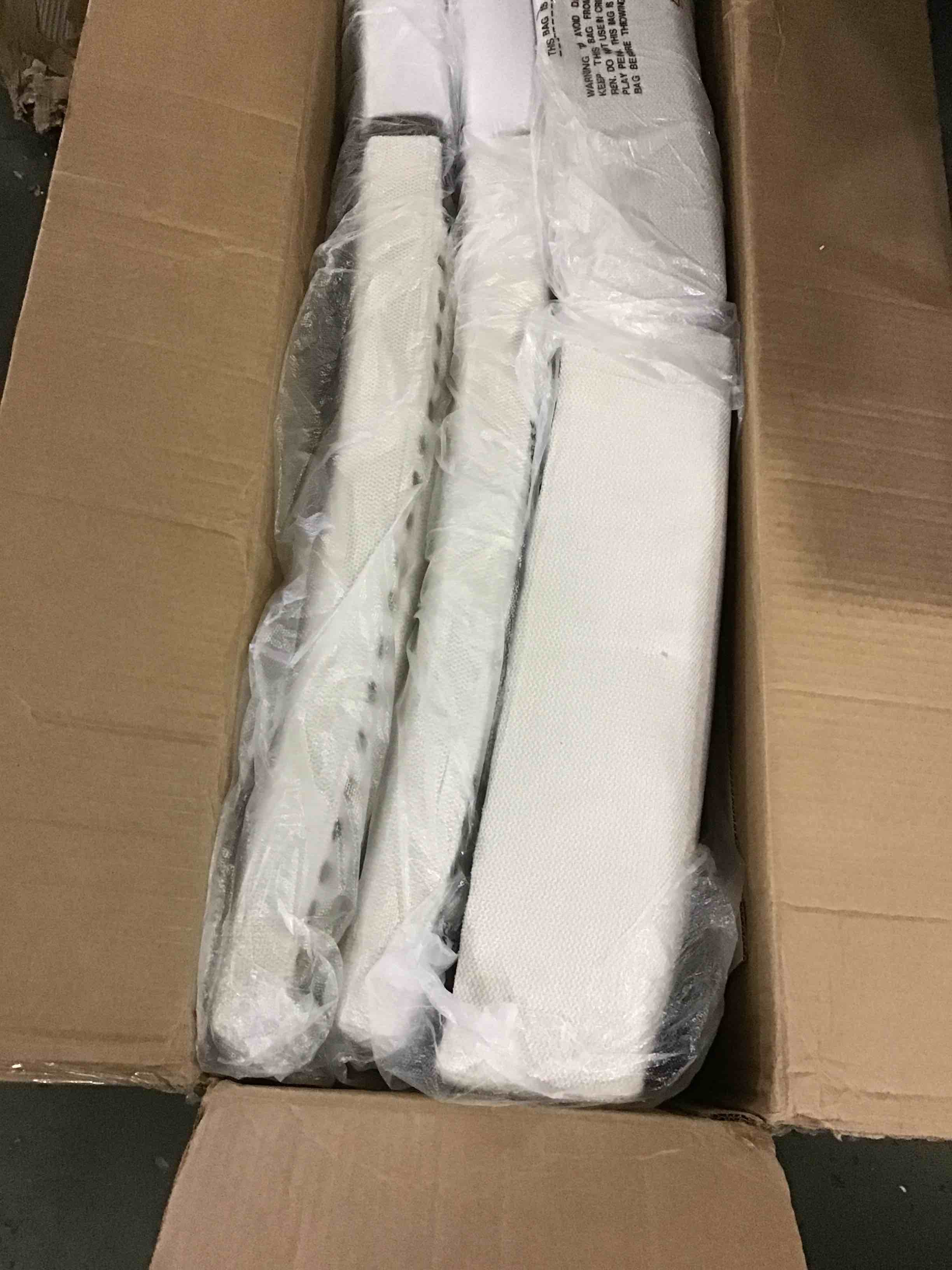 https://s3.amazonaws.com/lotting-images-prod/bidfta/BLU5487781_1700158766853.jpeg