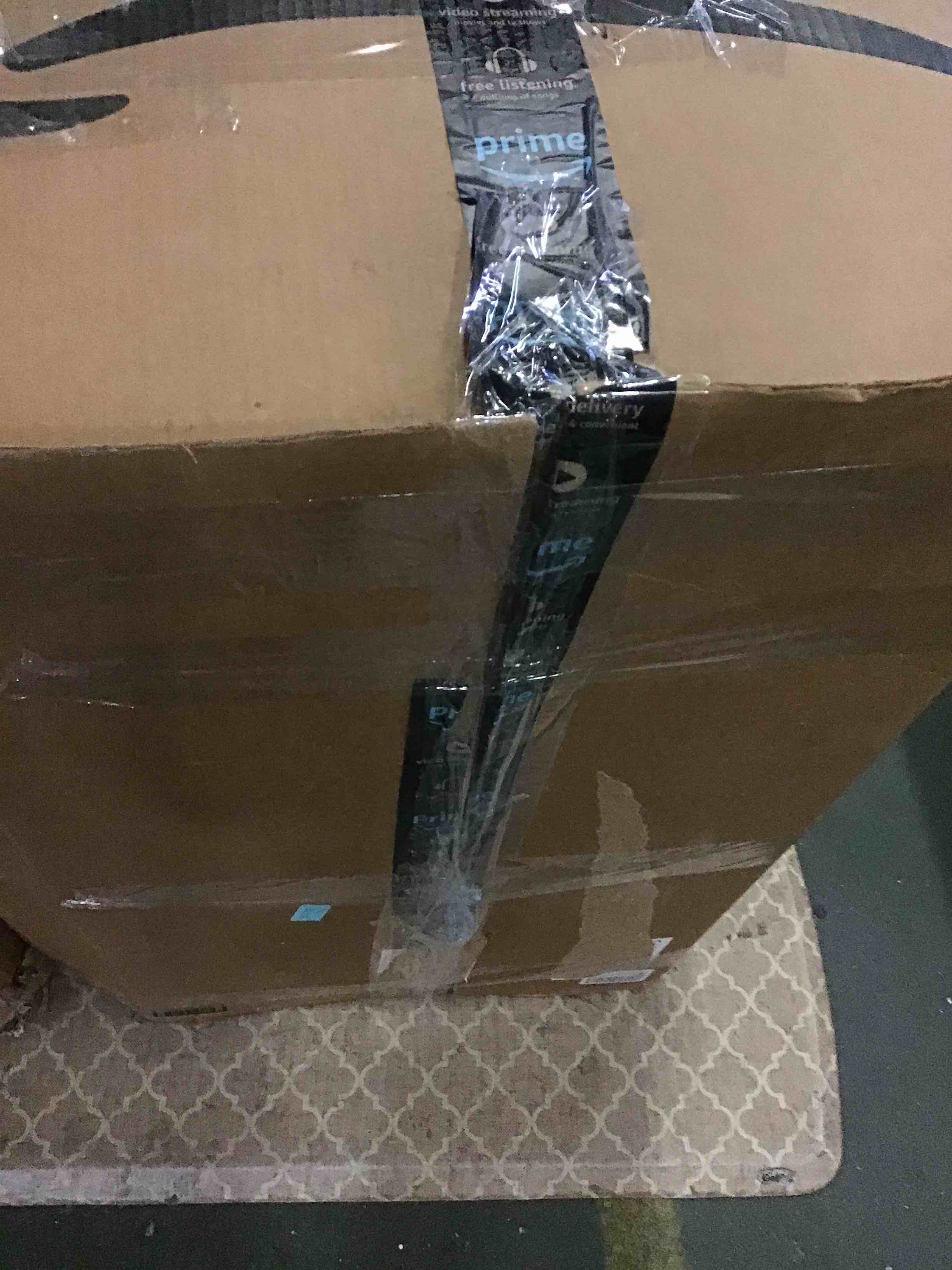 https://s3.amazonaws.com/lotting-images-prod/bidfta/BLU5487802_1700161104922.jpeg