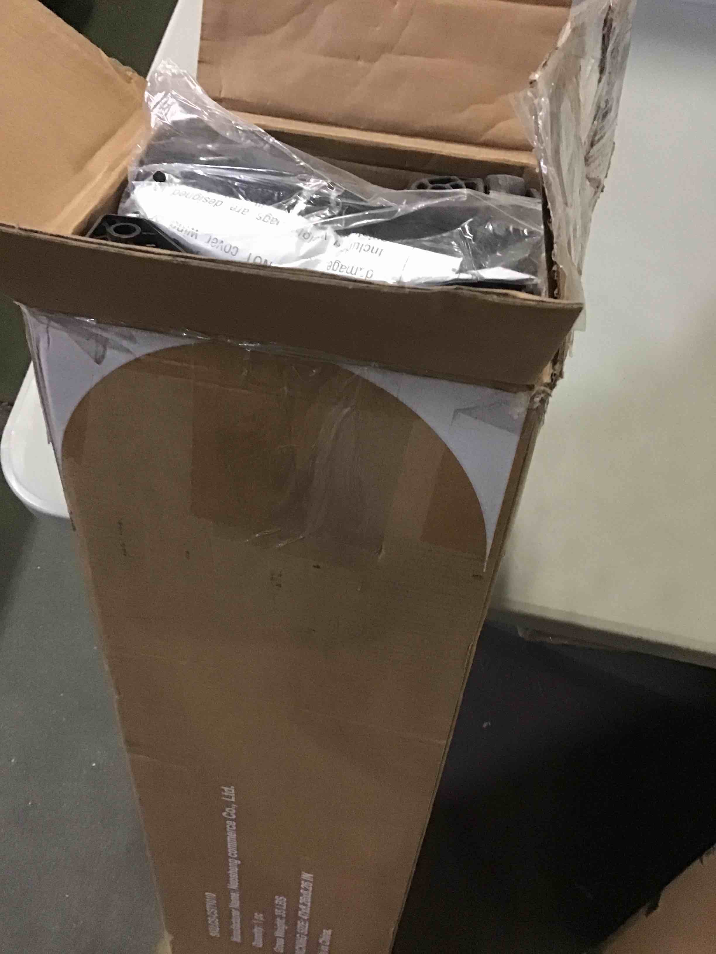 https://s3.amazonaws.com/lotting-images-prod/bidfta/BLU5488325_1700580761991.jpeg