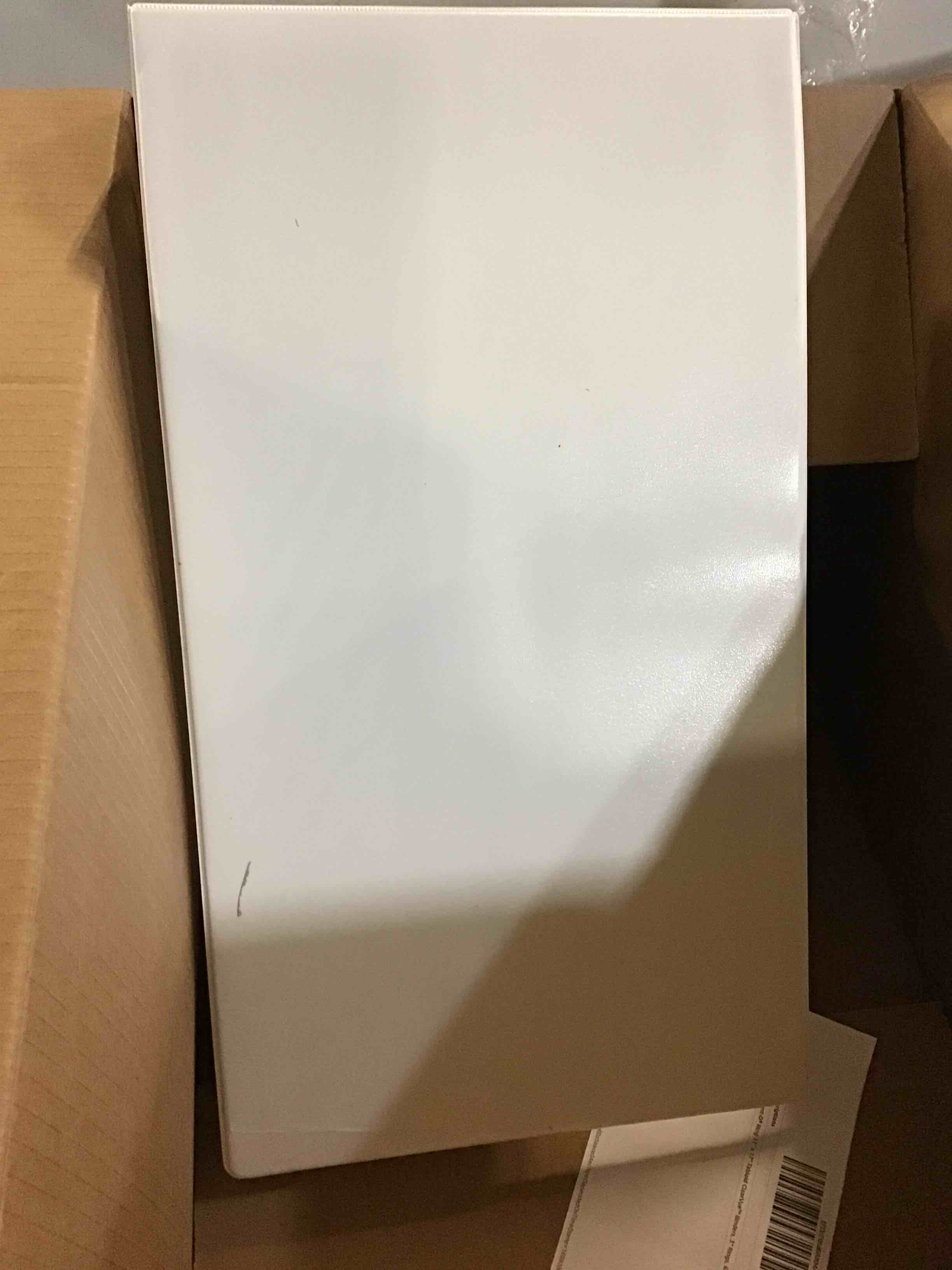 https://s3.amazonaws.com/lotting-images-prod/bidfta/BLU5488889_1701090581091.jpeg