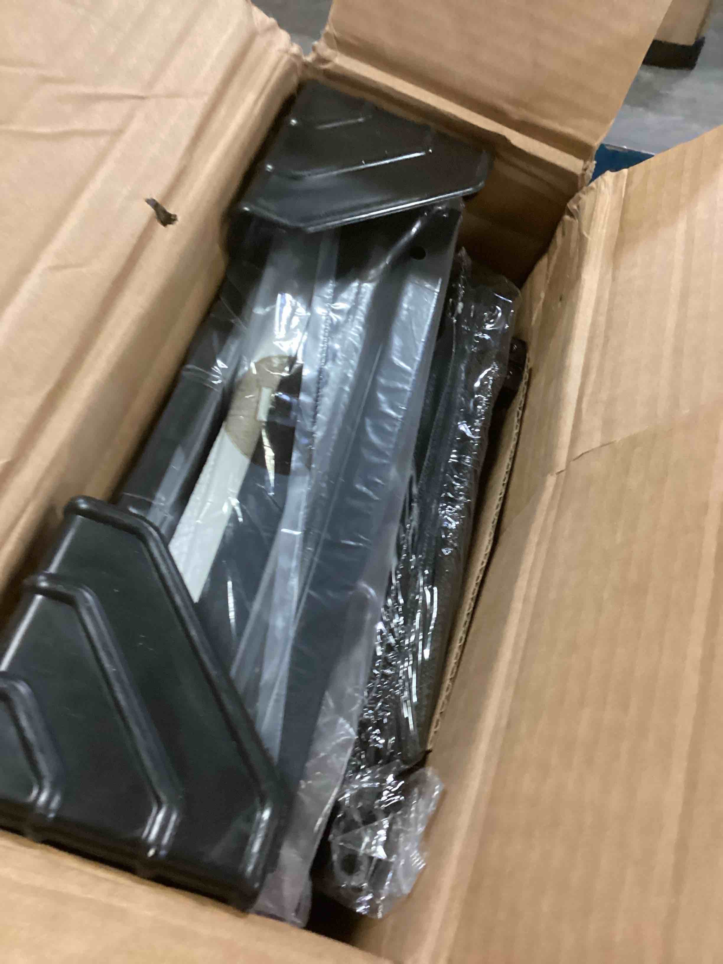 https://s3.amazonaws.com/lotting-images-prod/bidfta/BLU5489091_1699993302936.jpeg
