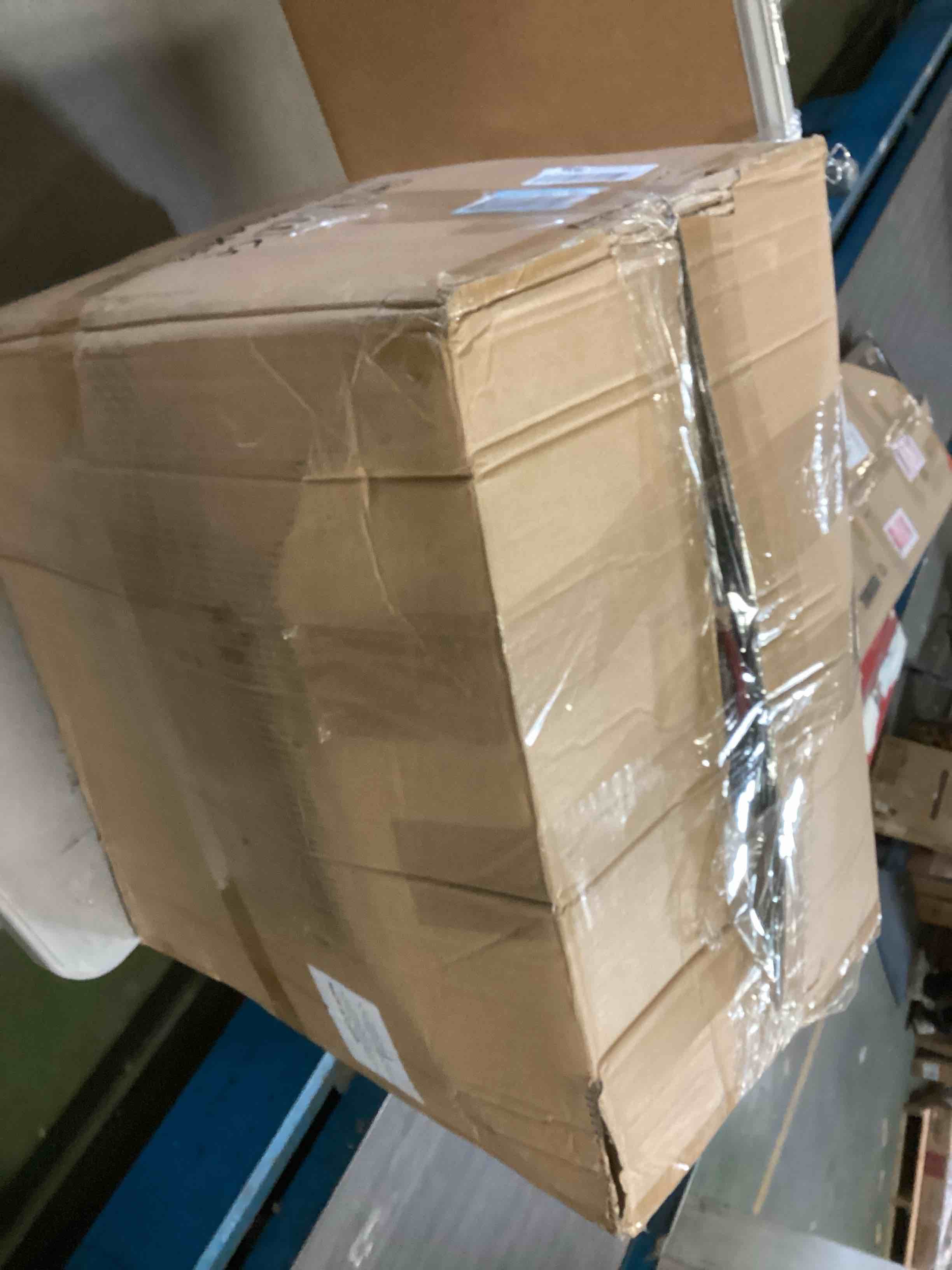 https://s3.amazonaws.com/lotting-images-prod/bidfta/BLU5489142_1700055518014.jpeg