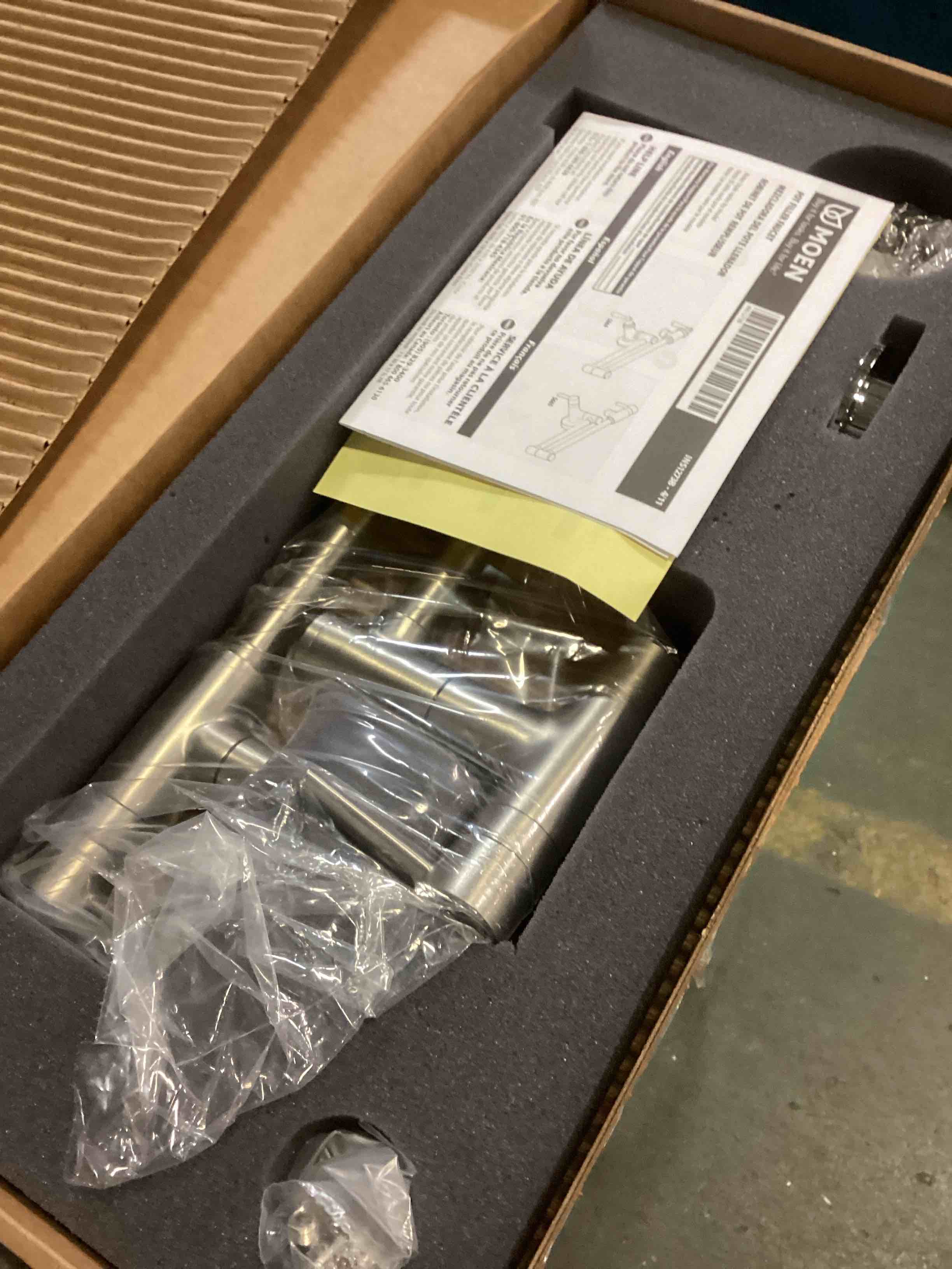 https://s3.amazonaws.com/lotting-images-prod/bidfta/BLU5489252_1700068730770.jpeg