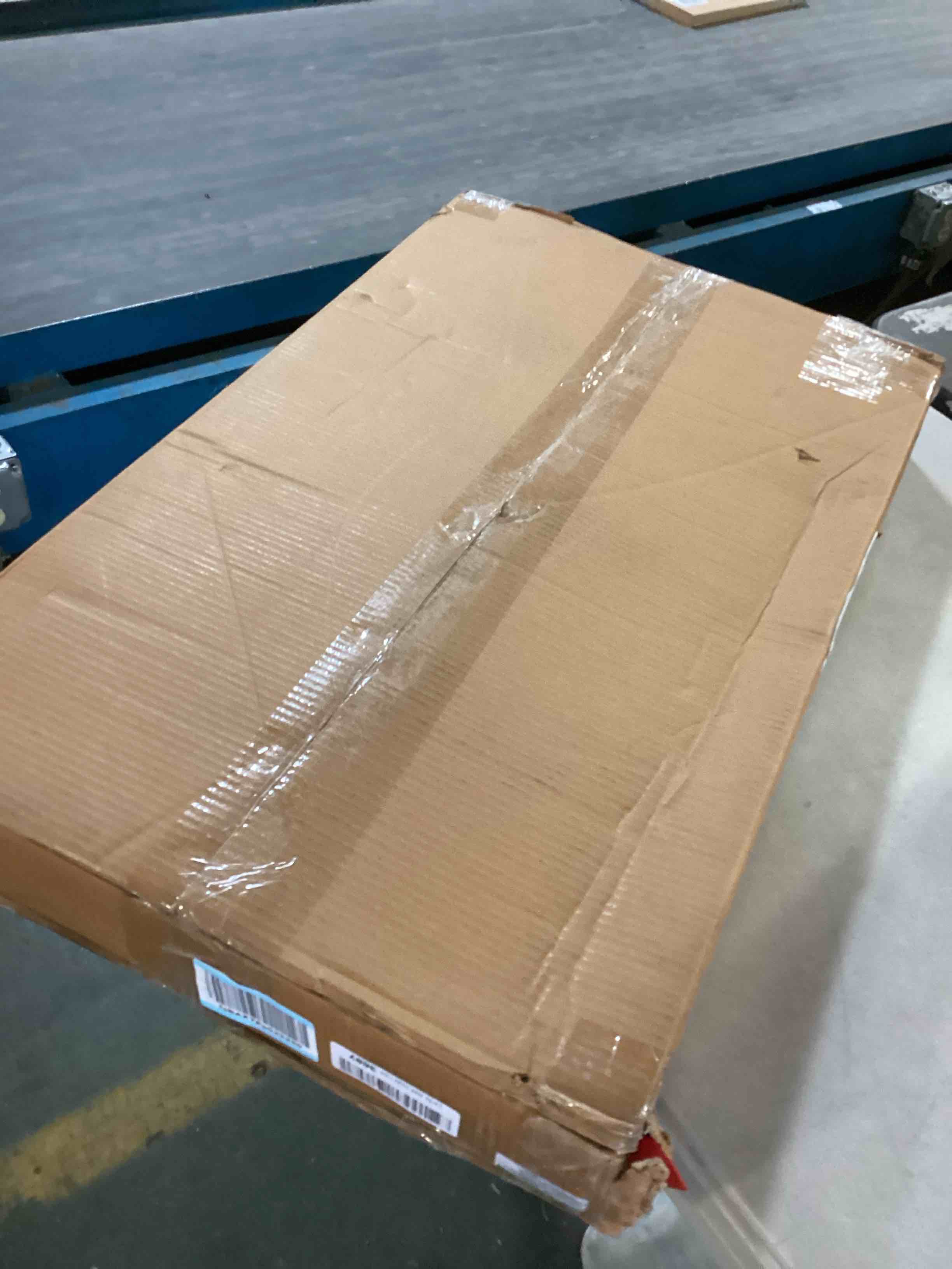 https://s3.amazonaws.com/lotting-images-prod/bidfta/BLU5489931_1700498827860.jpeg