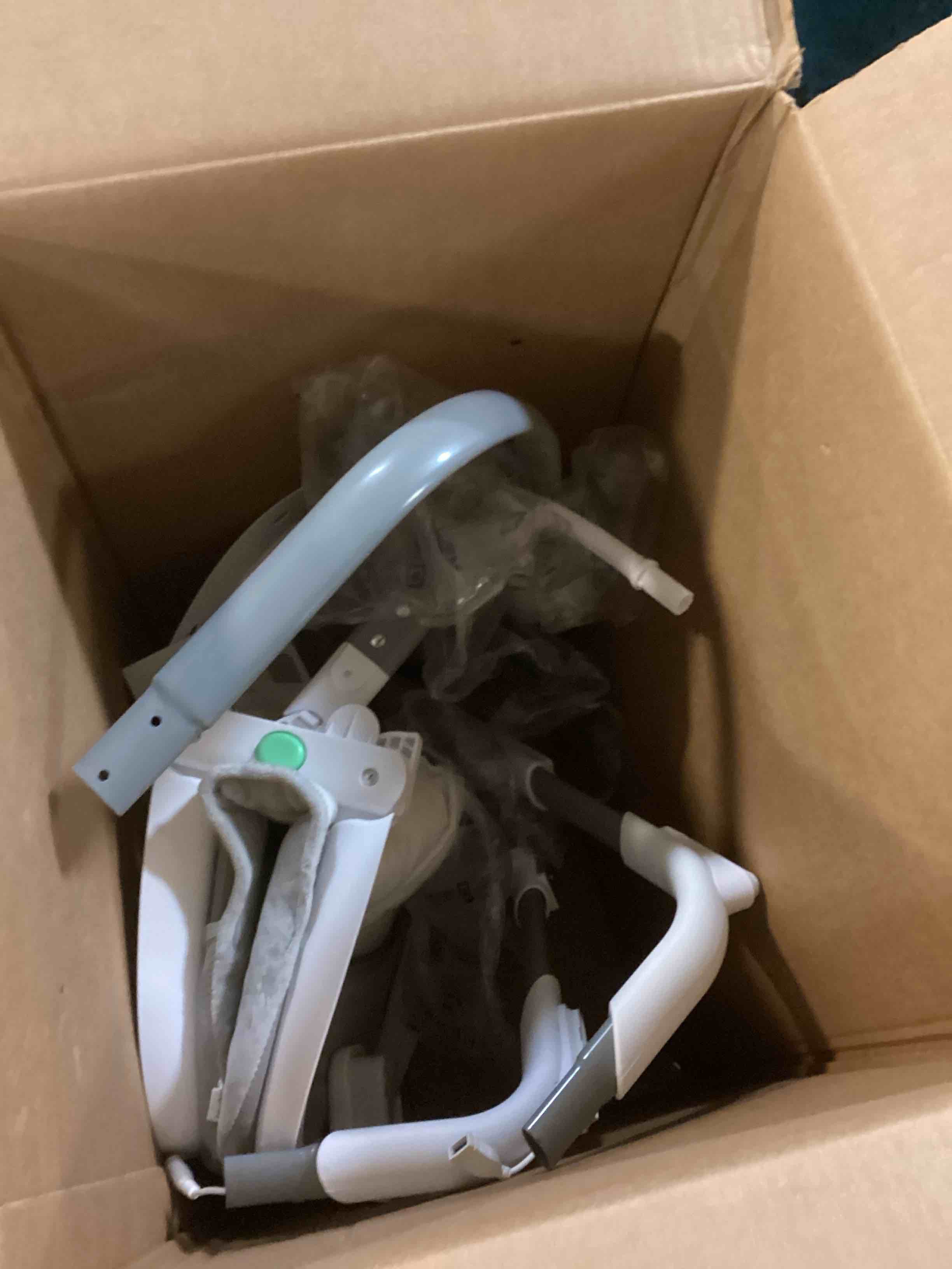 https://s3.amazonaws.com/lotting-images-prod/bidfta/BLU5490163_1700586544680.jpeg